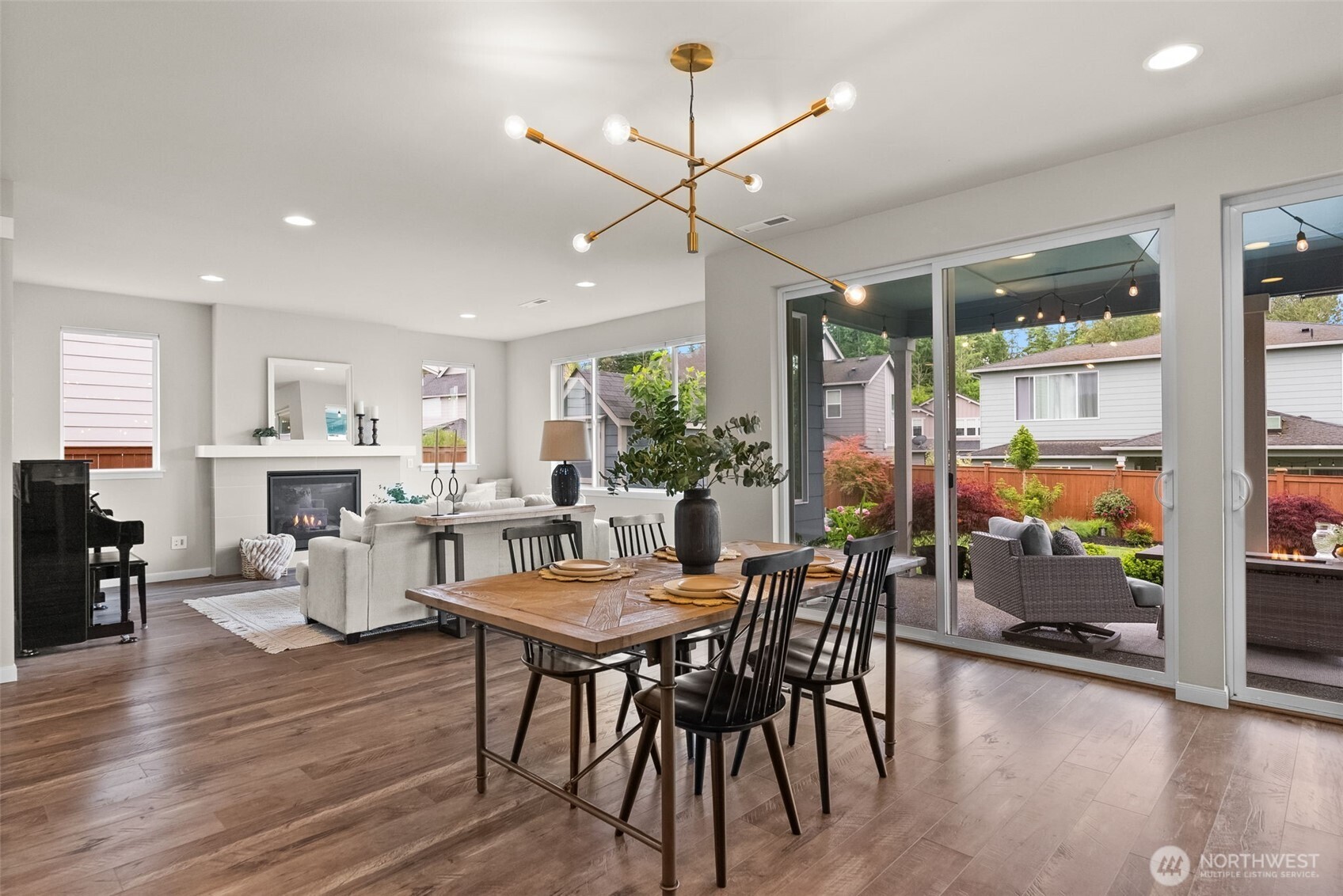 3998 Sawtooth Court
