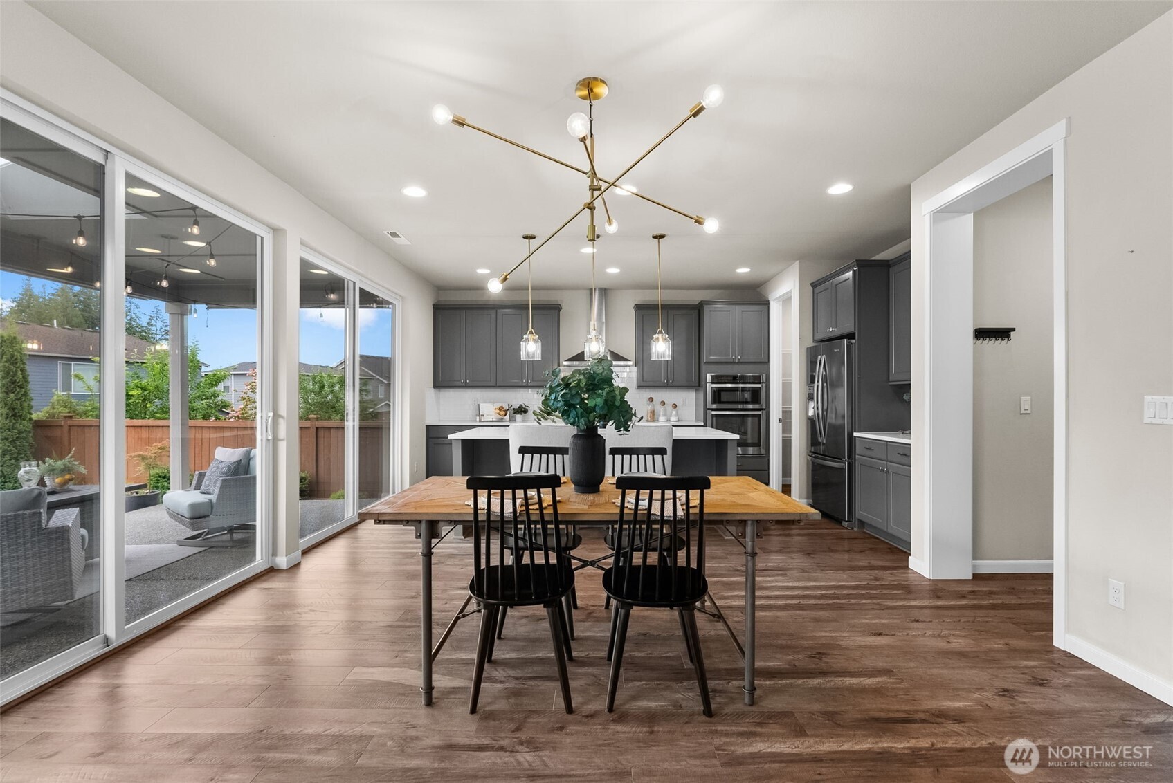 3998 Sawtooth Court