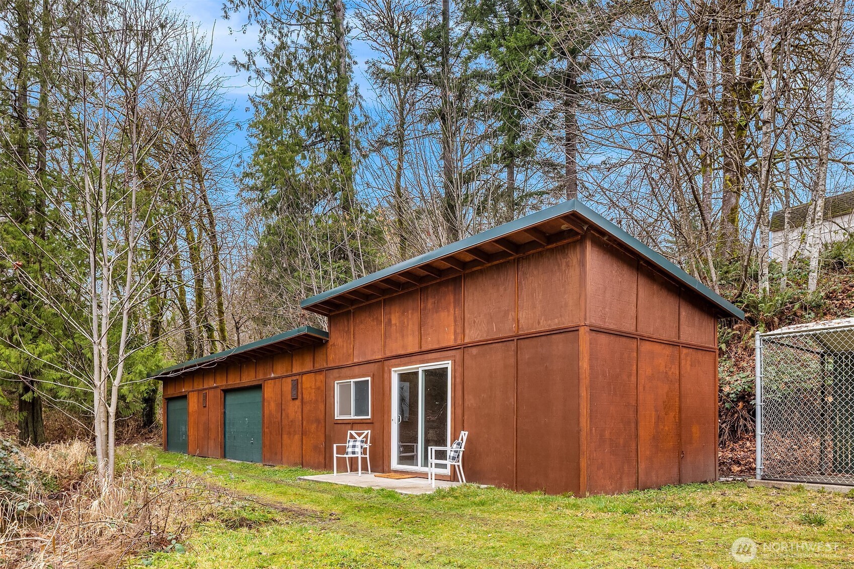 1204 SE Oak Road