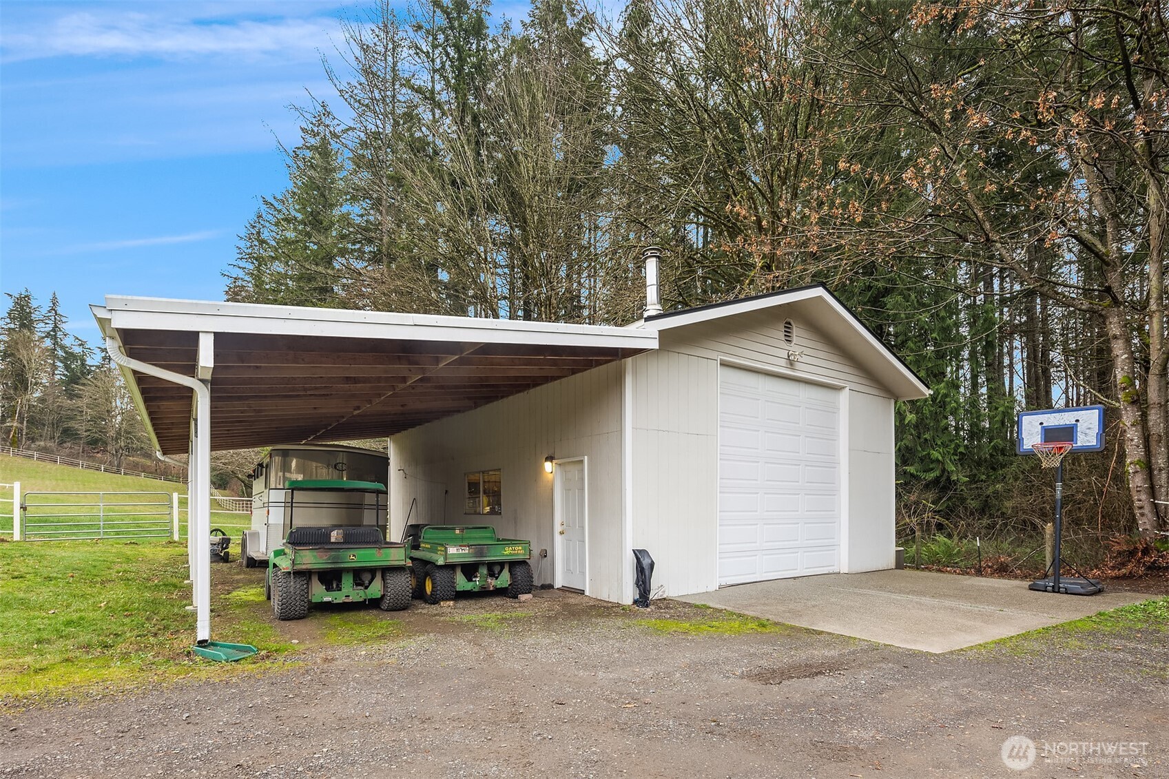 1204 SE Oak Road