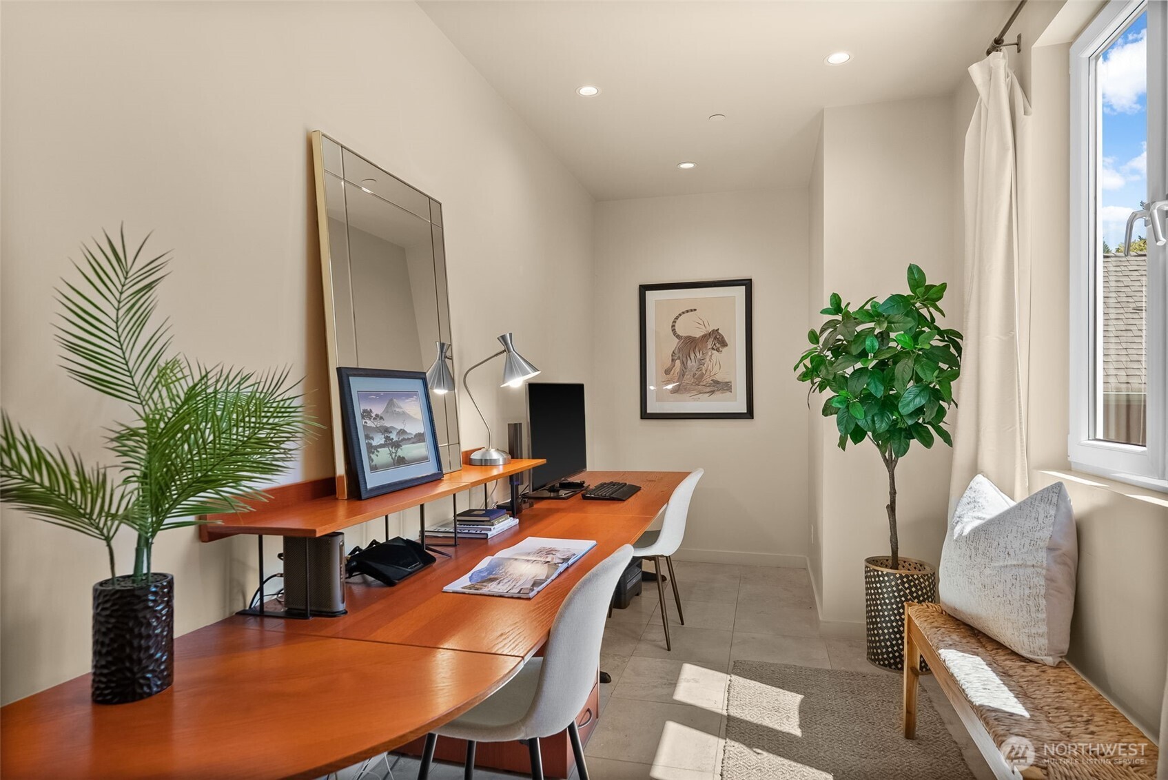 1162 Hyak Place