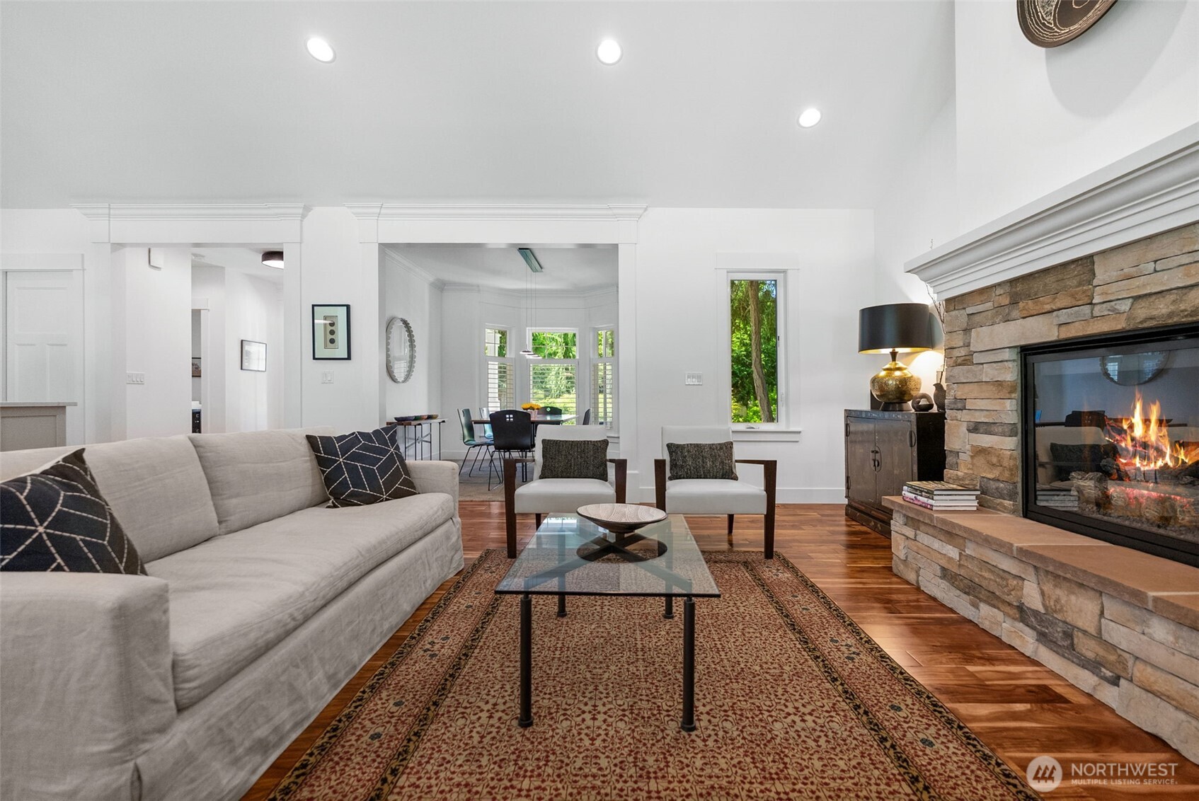 915 7th Court