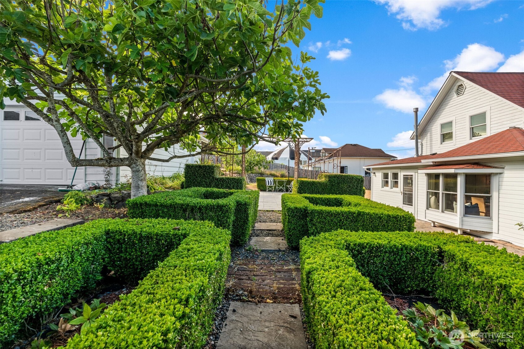 3414 Harborview Drive