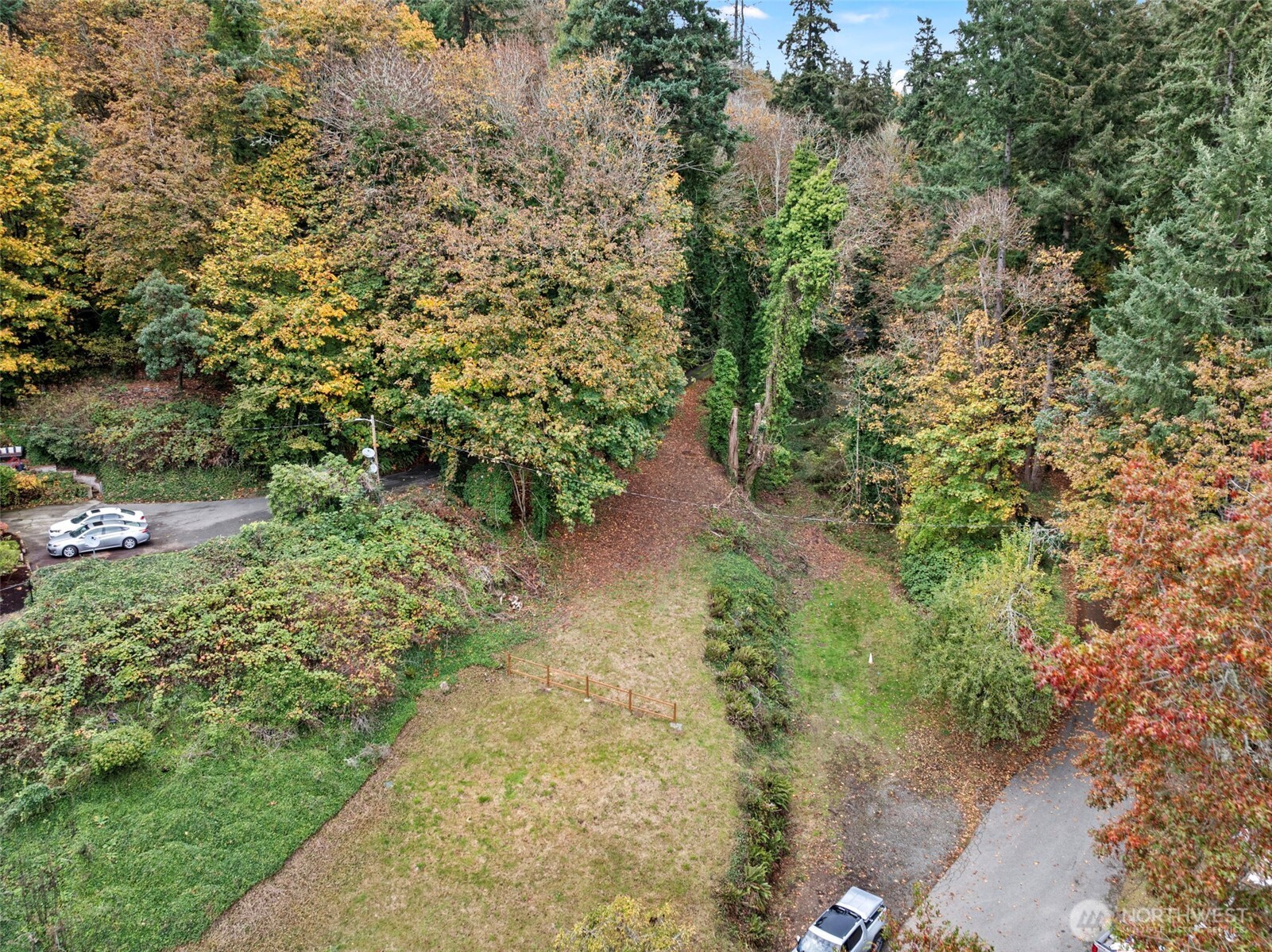 2004 Lybecker Drive NW