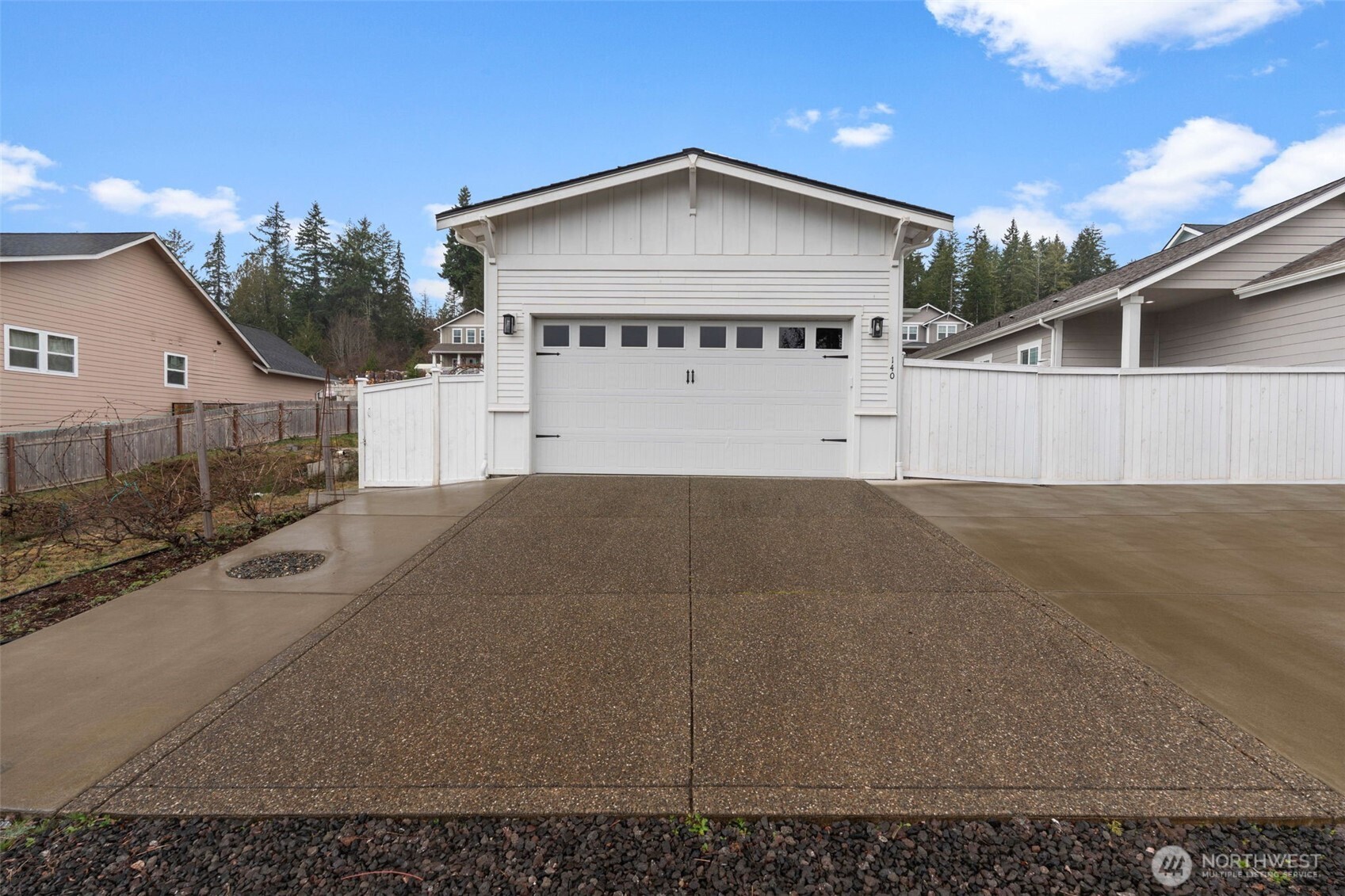 140 E Cedarland Lane