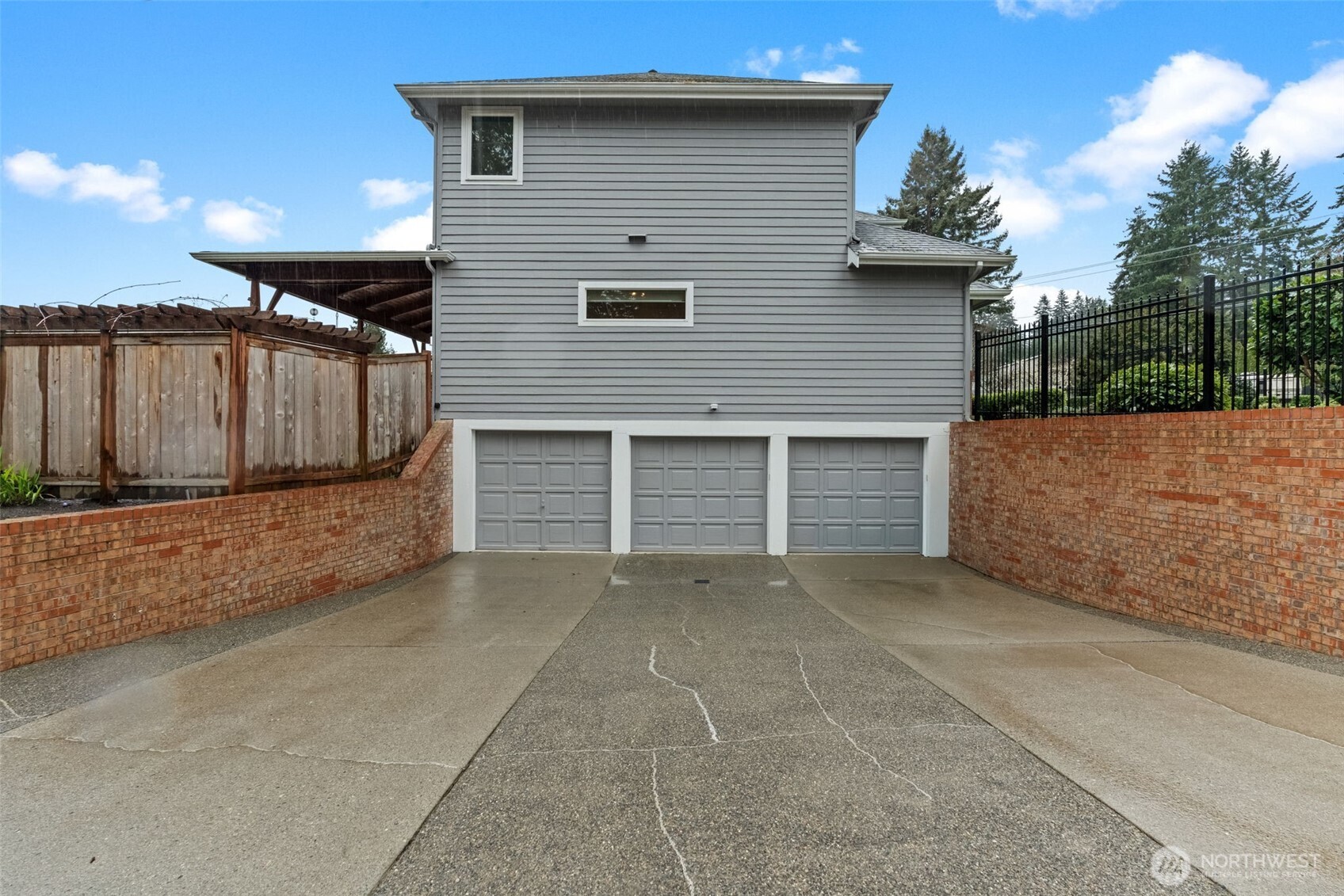 6223 Reid Drive NW