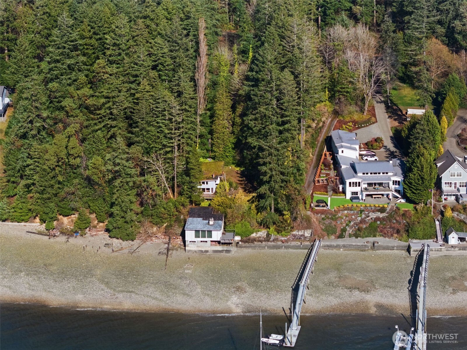 2622 East Bay Drive