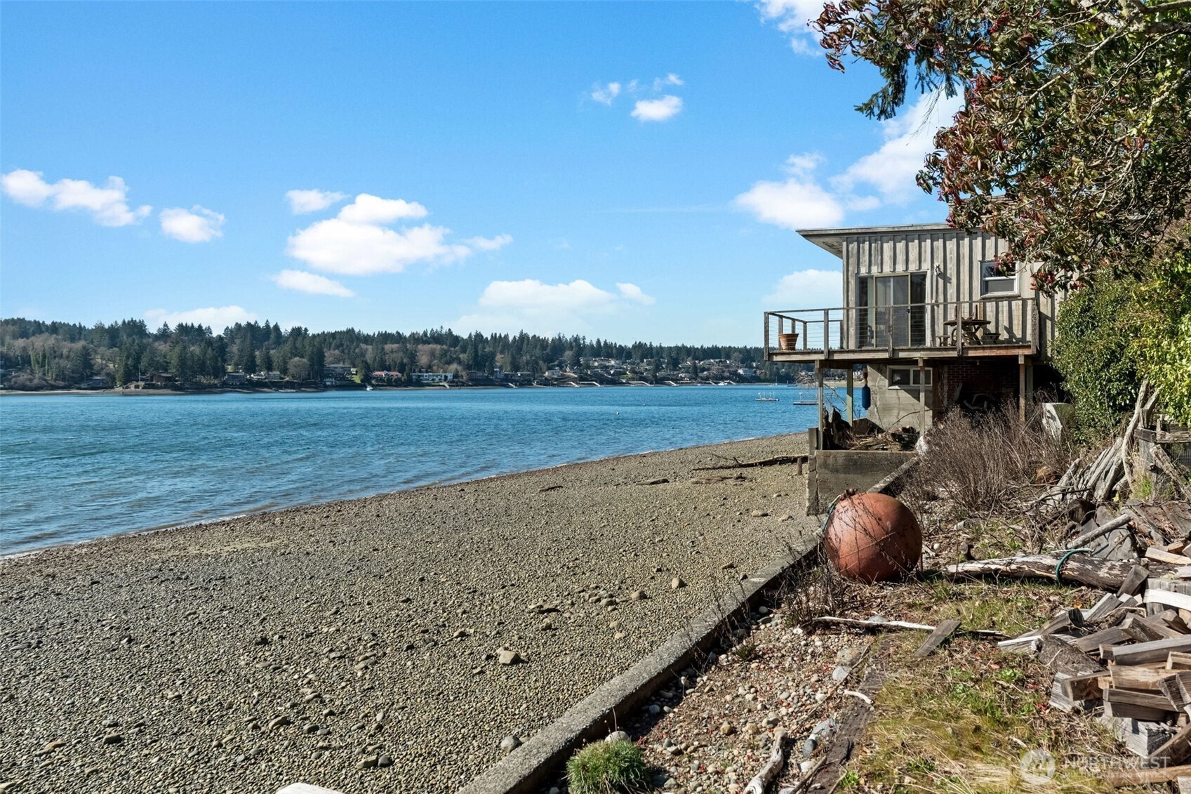2622 East Bay Drive