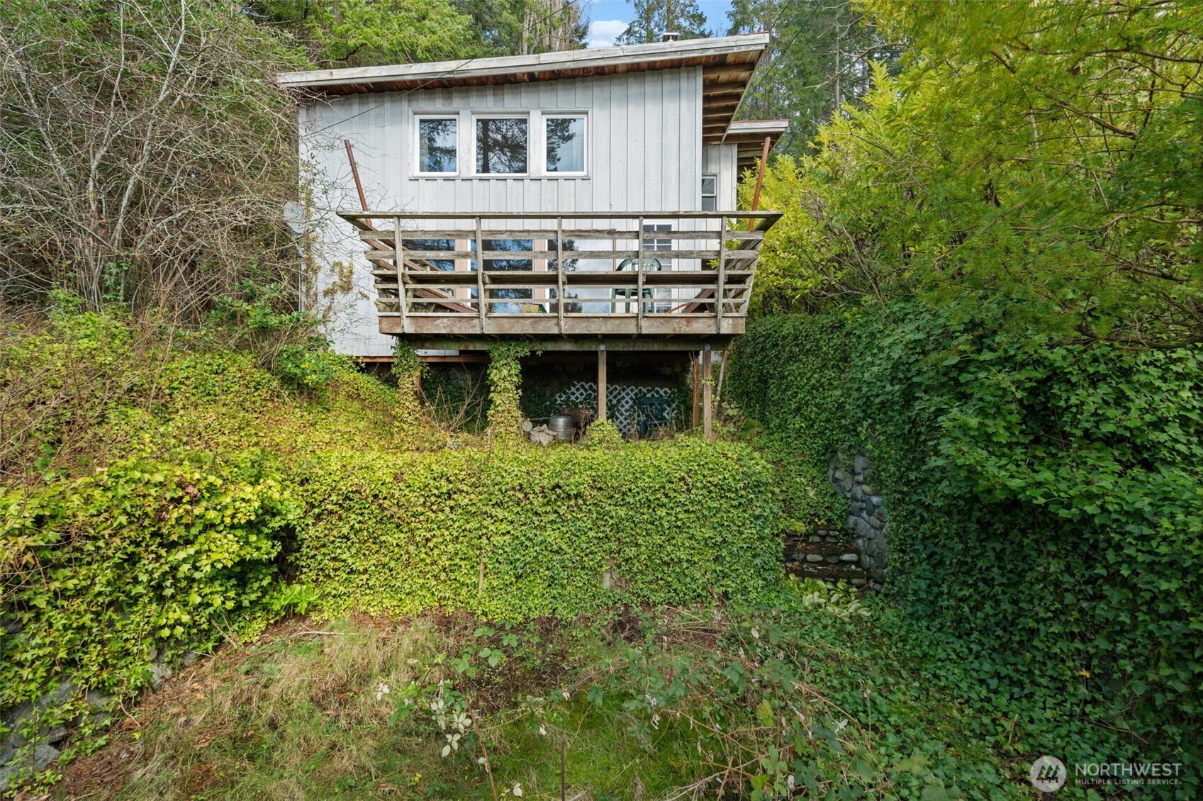 2622 East Bay Drive