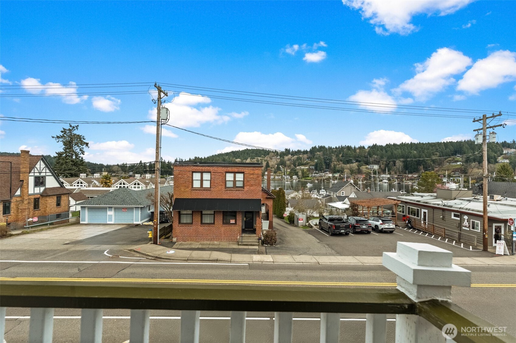 3422 Harborview Drive