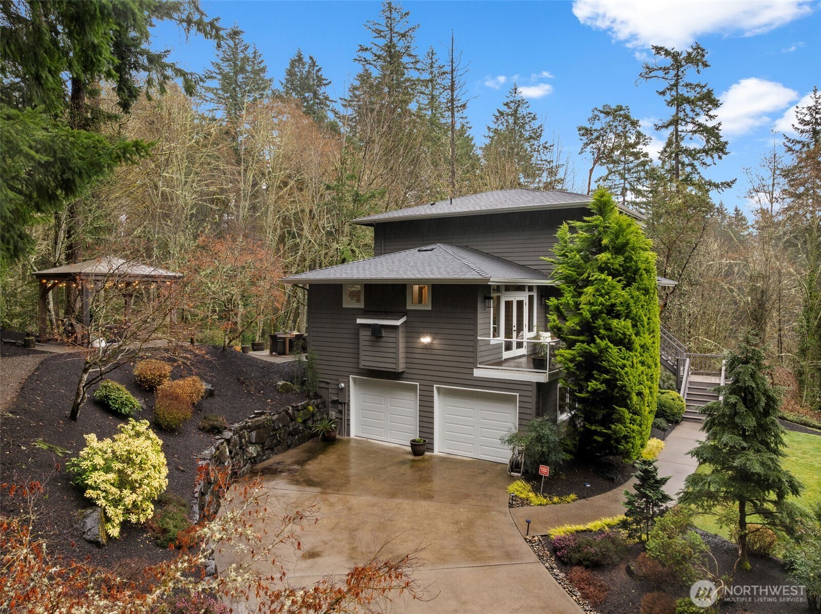 9811 Ridgeway Drive