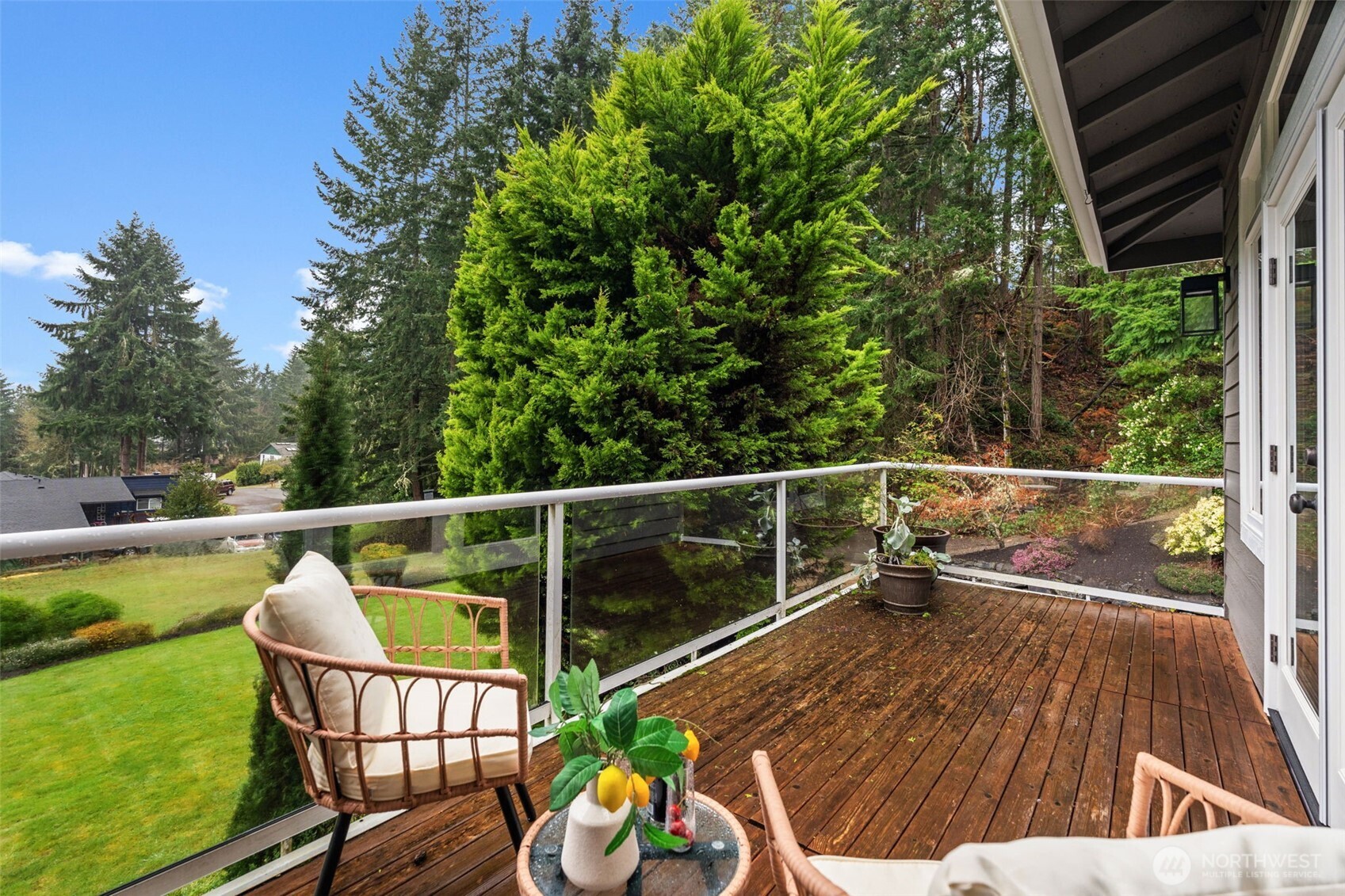 9811 Ridgeway Drive