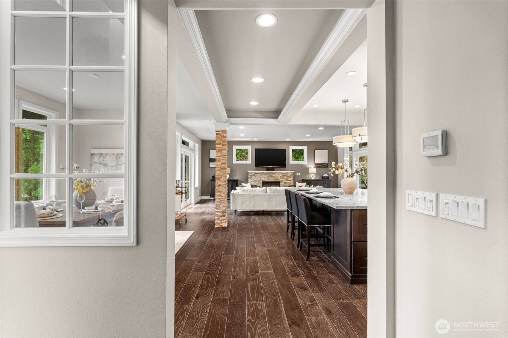 9811 Ridgeway Drive