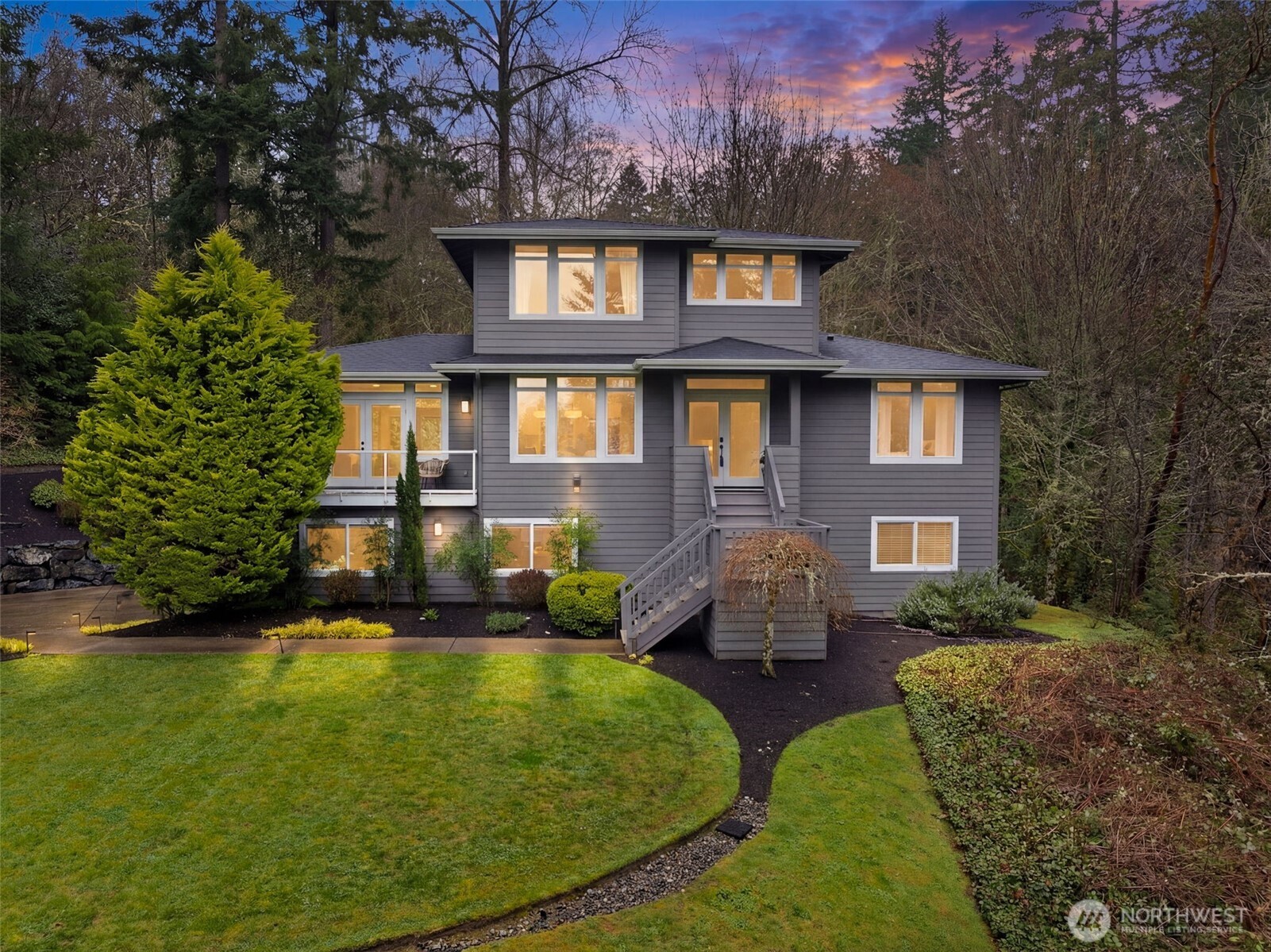 9811 Ridgeway Drive