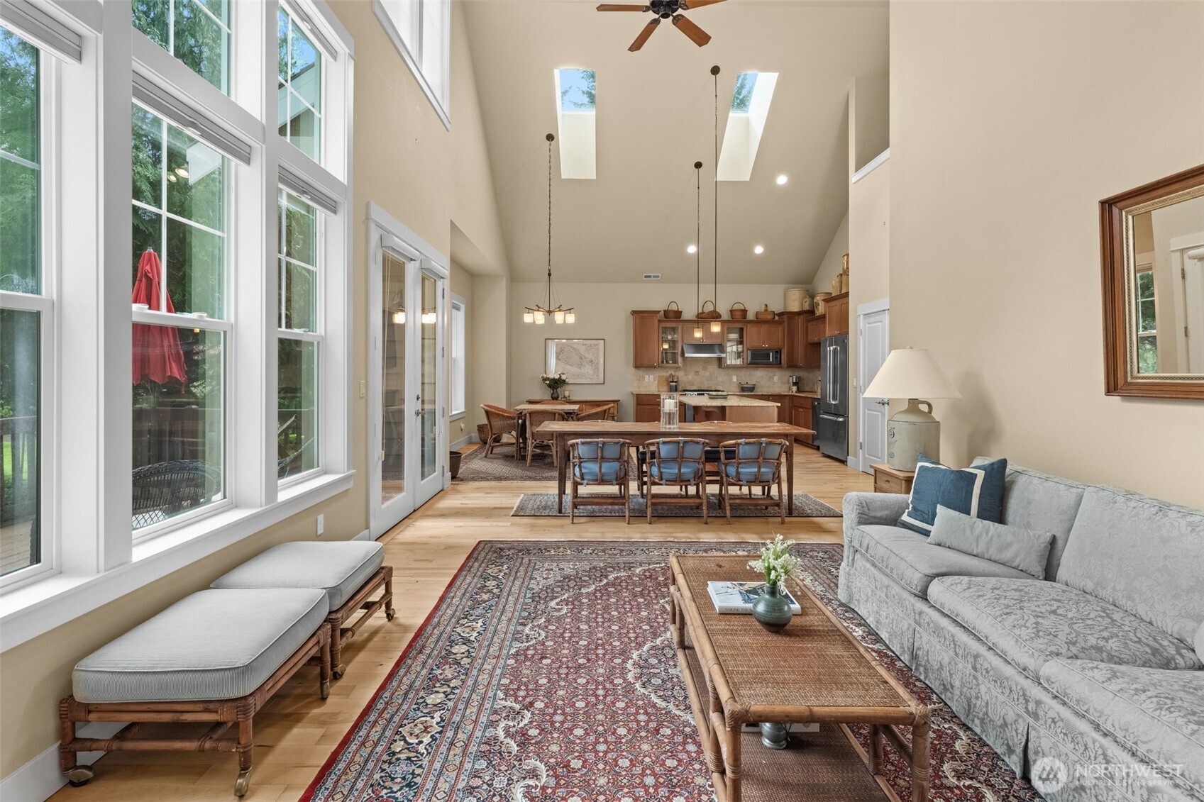 3113 Emerald Lane
