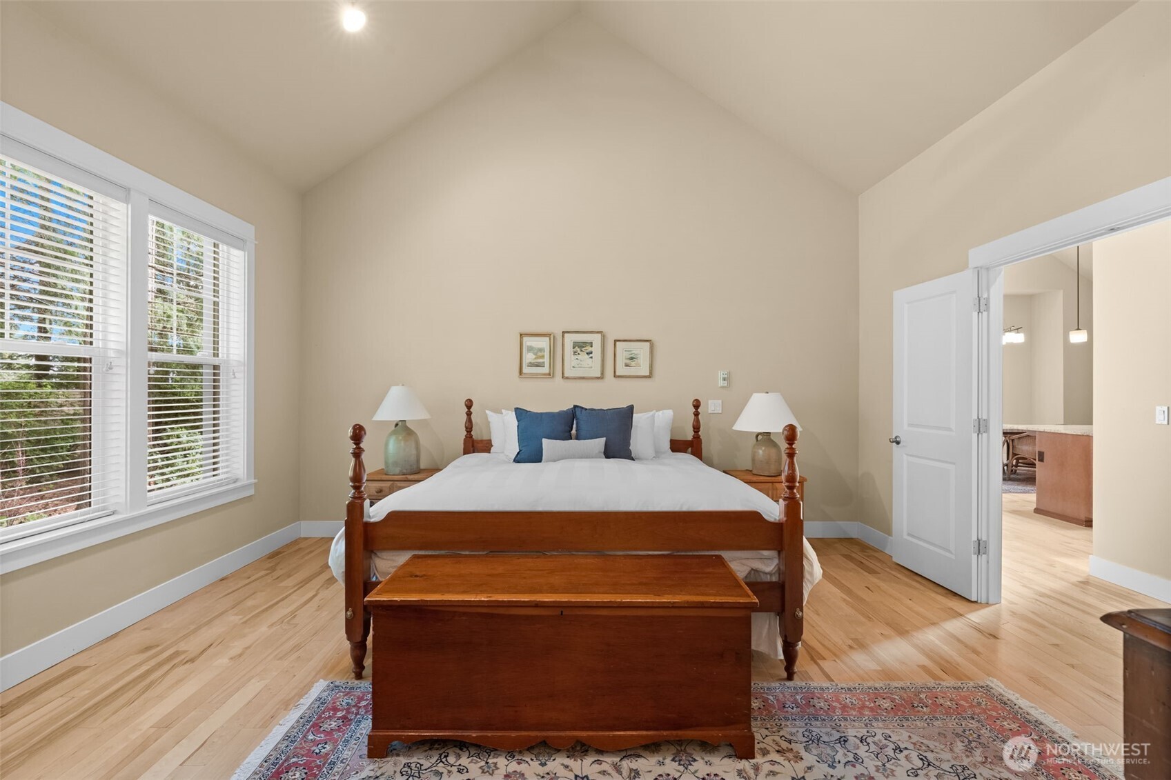 3113 Emerald Lane