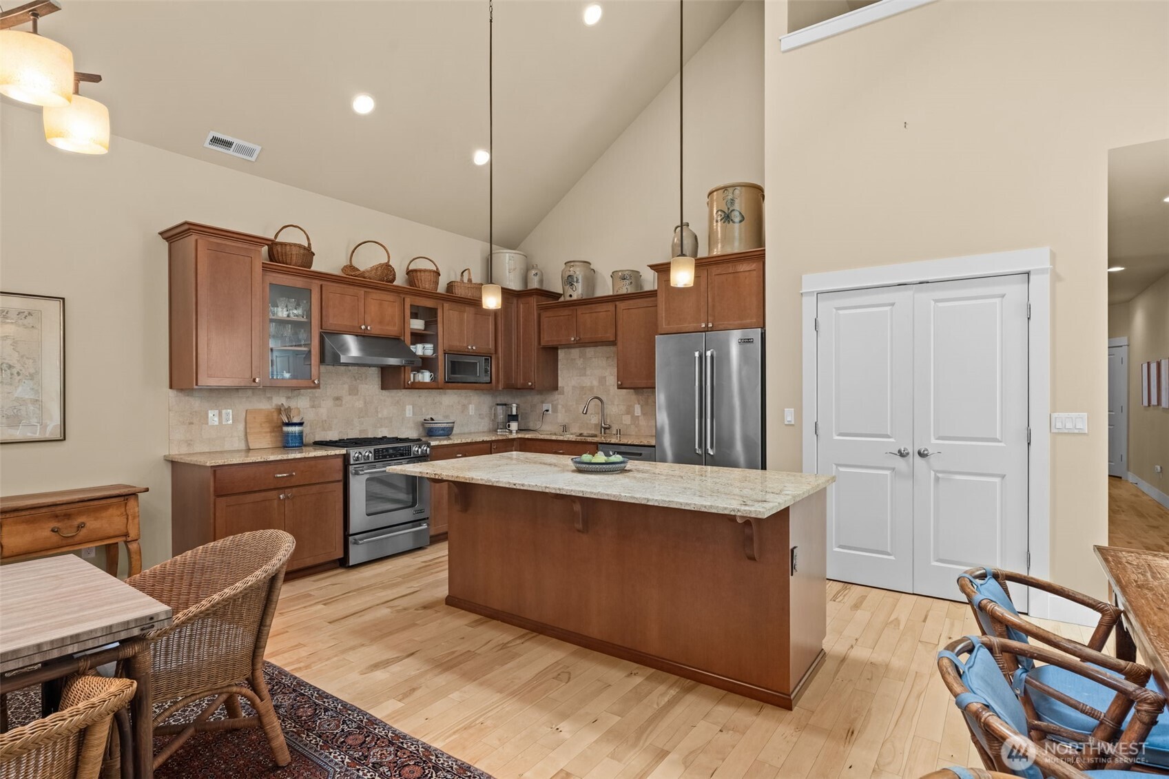 3113 Emerald Lane