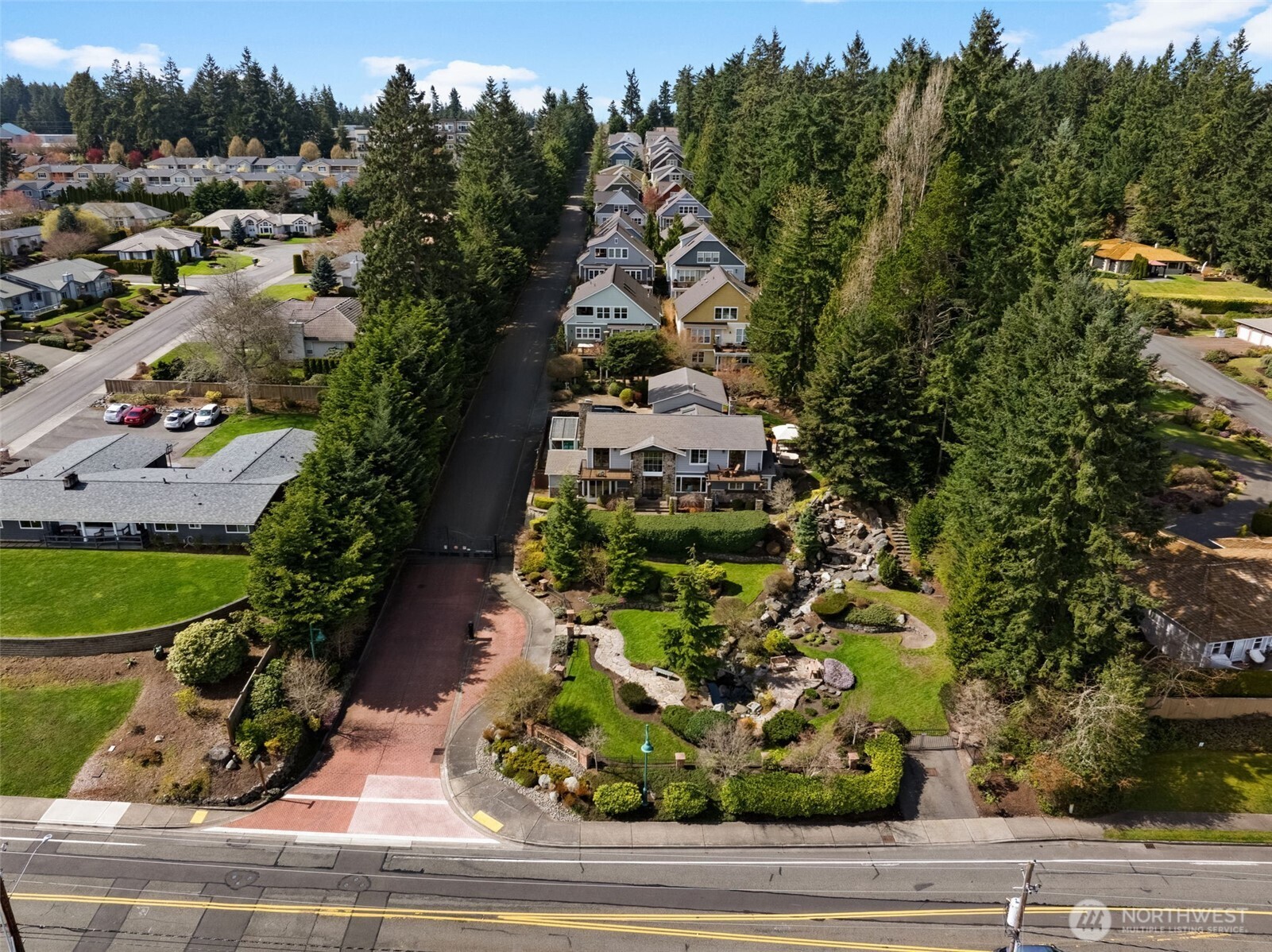 3113 Emerald Lane