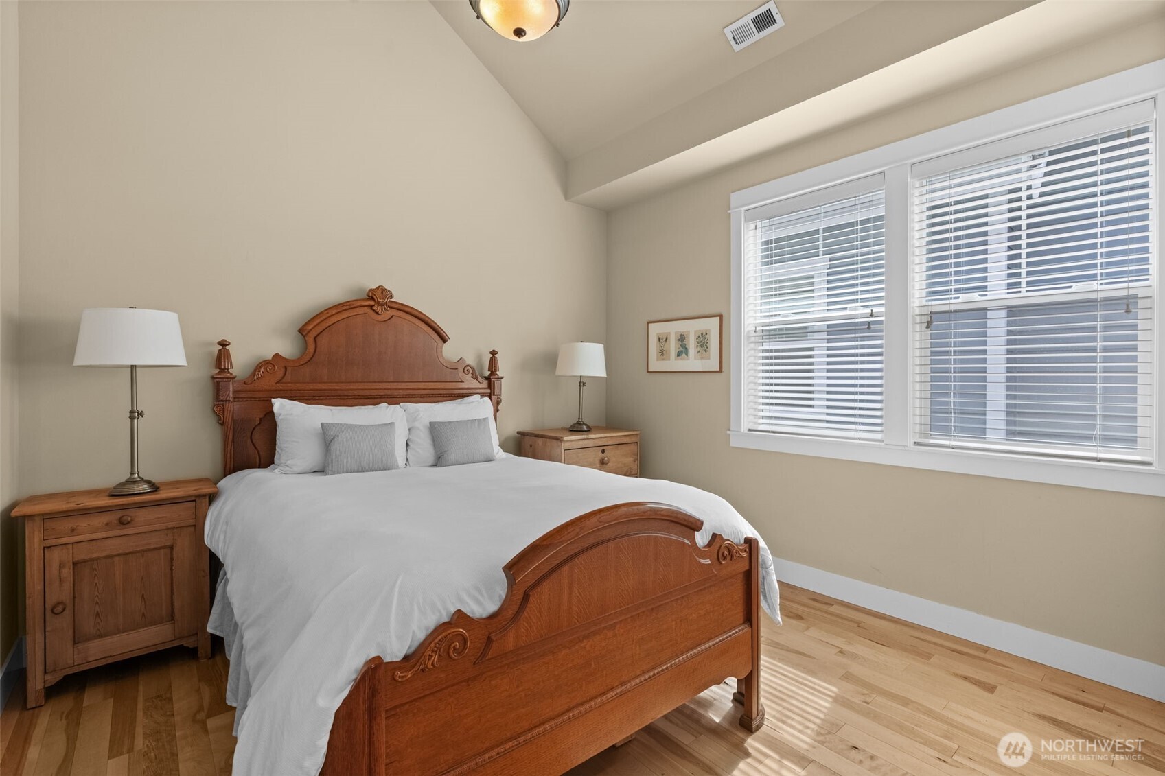 3113 Emerald Lane