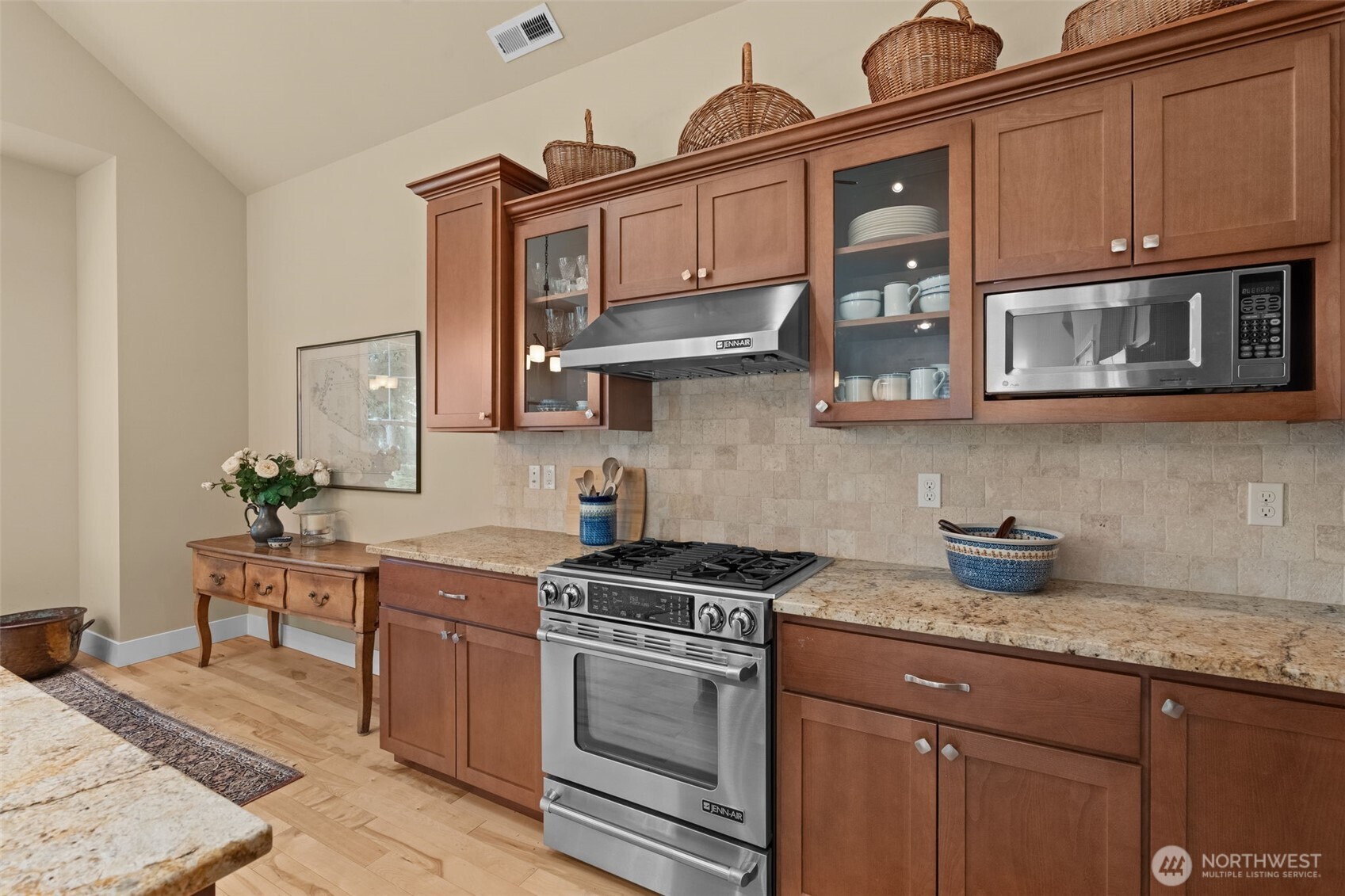 3113 Emerald Lane