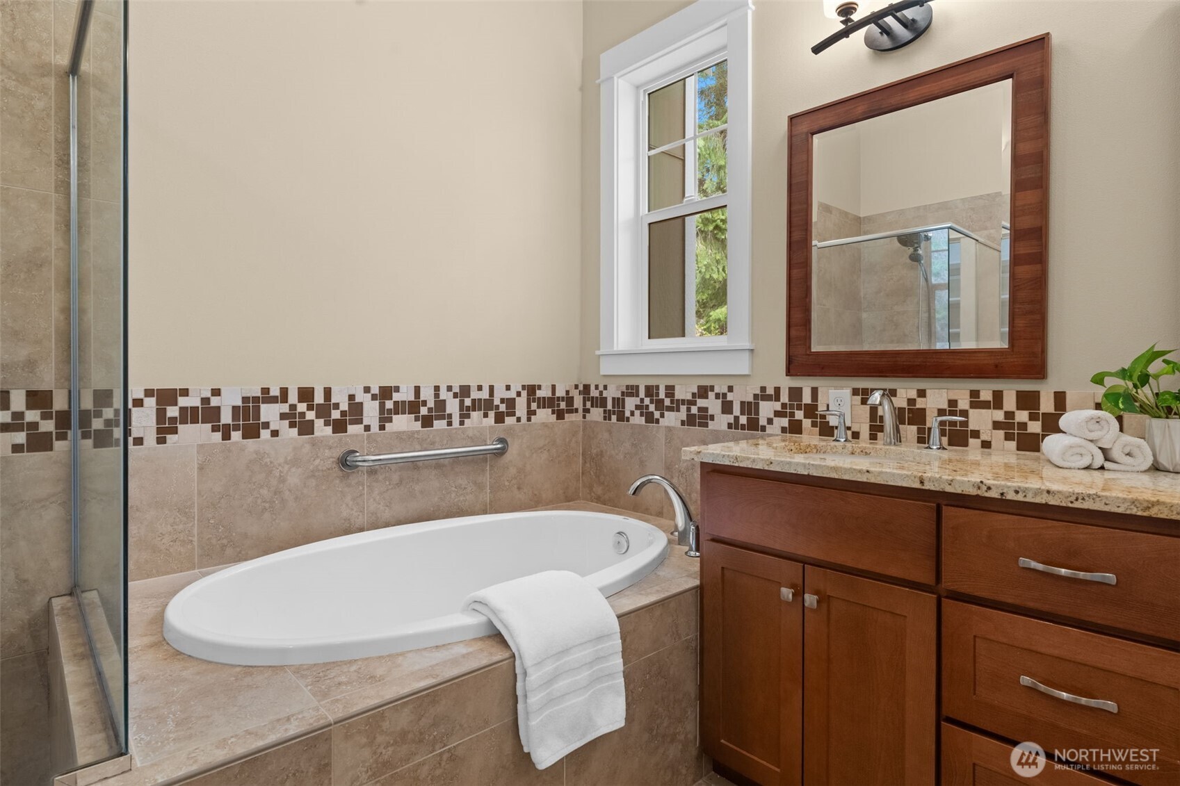 3113 Emerald Lane