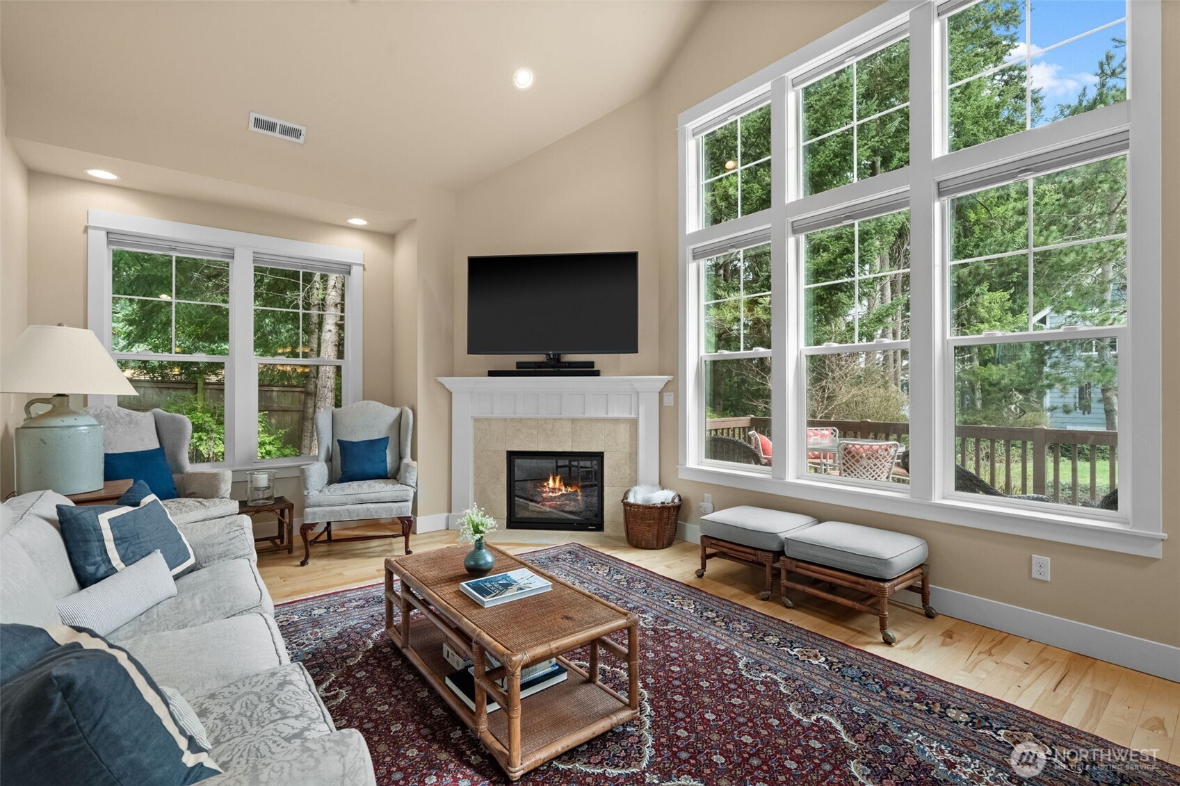 3113 Emerald Lane
