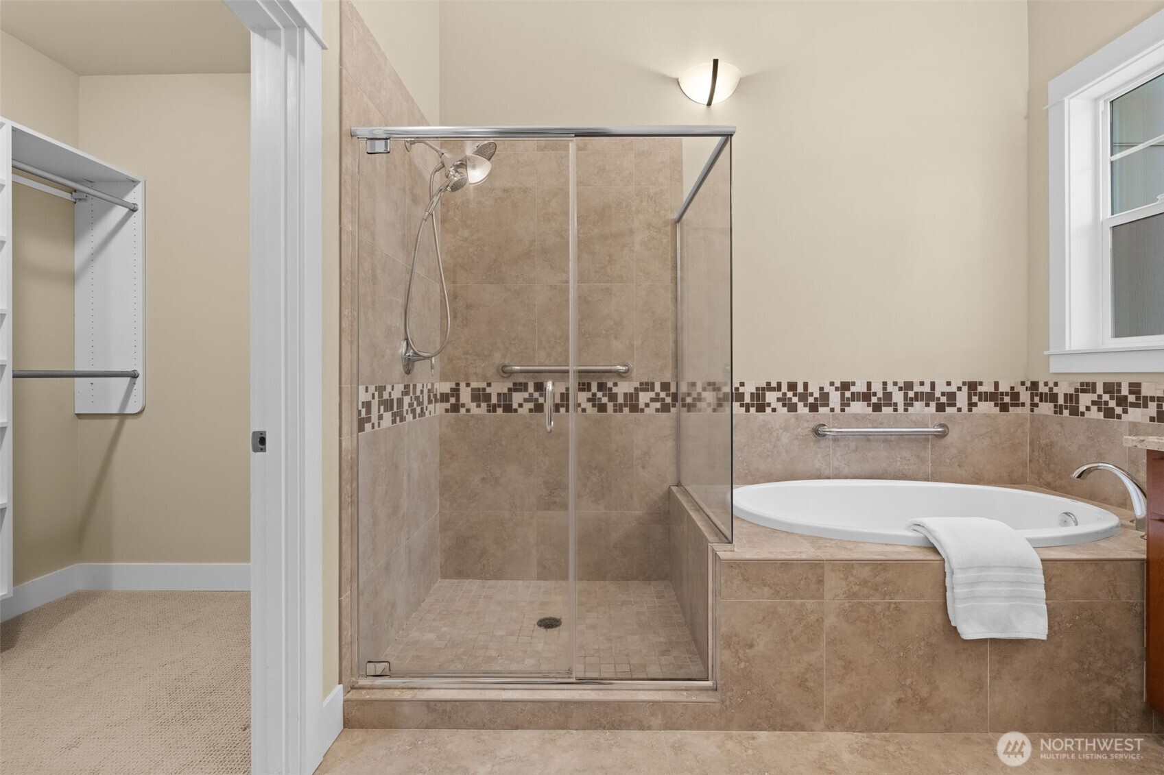 3113 Emerald Lane