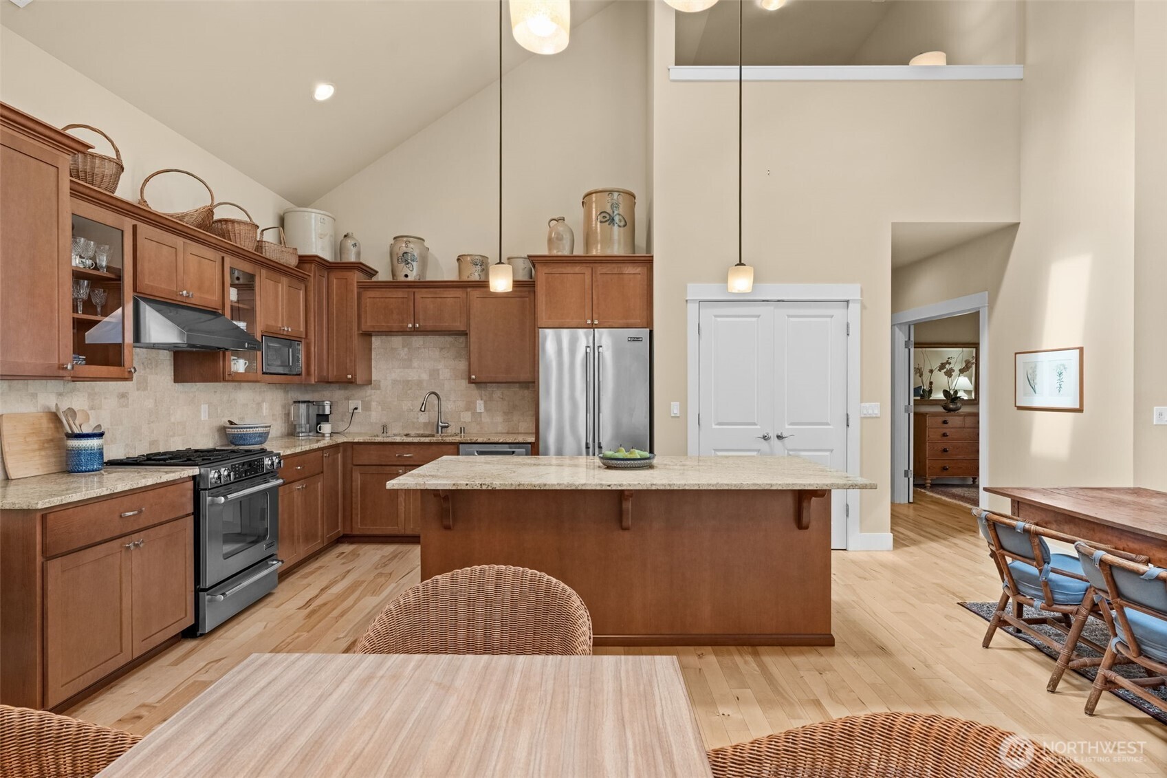 3113 Emerald Lane