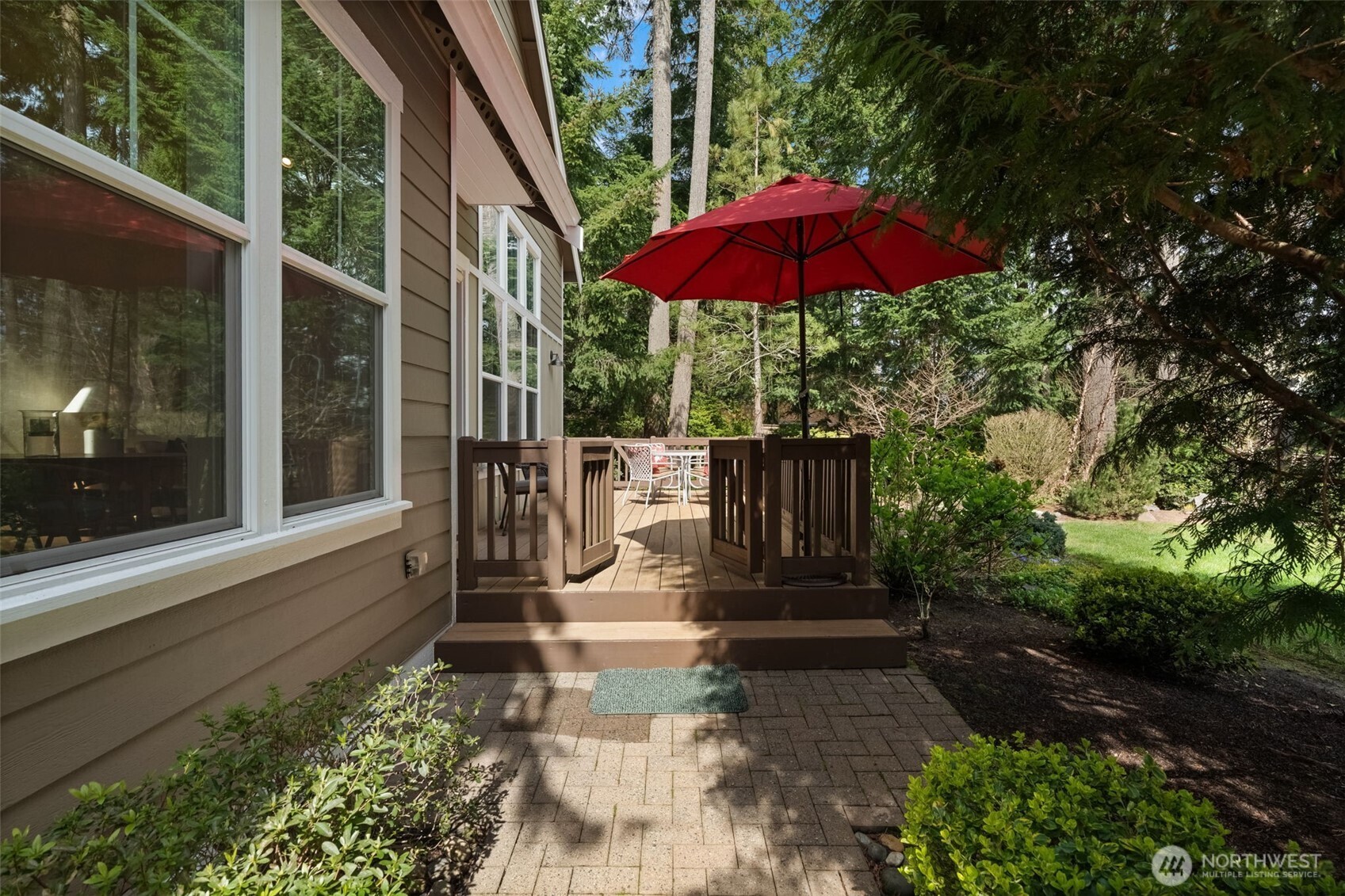 3113 Emerald Lane
