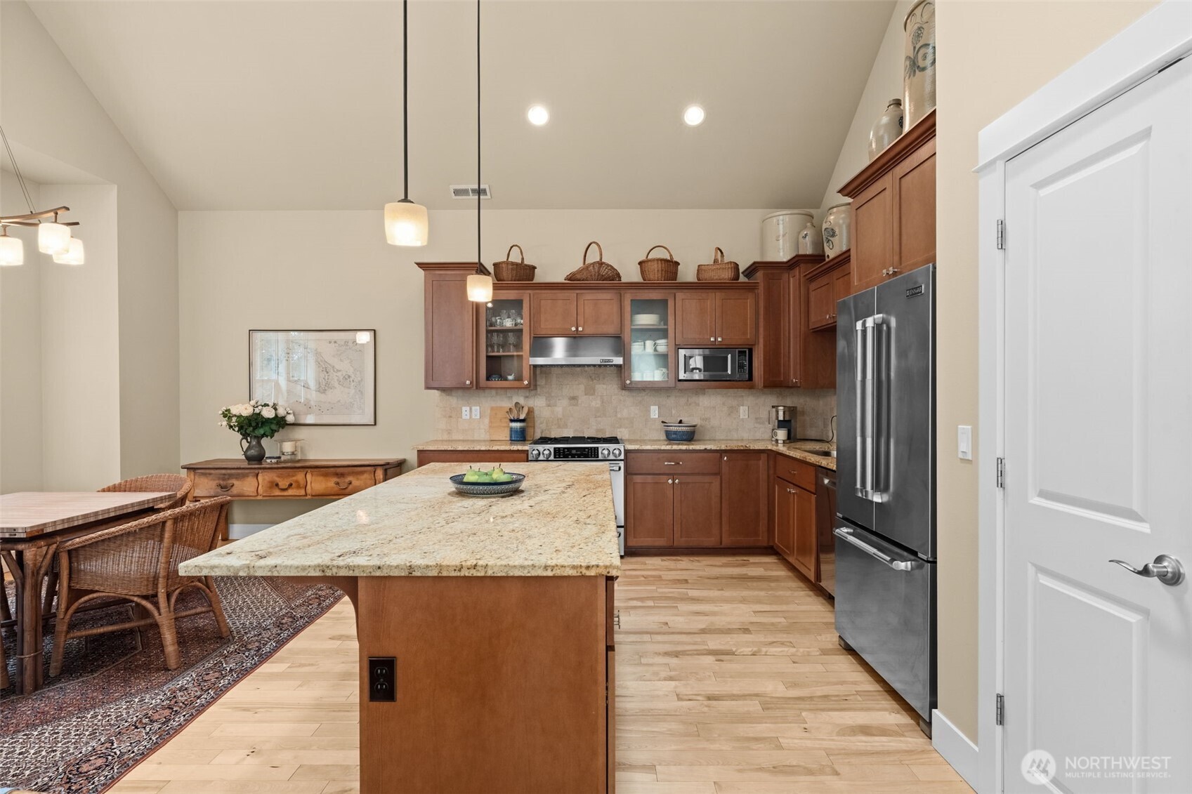 3113 Emerald Lane