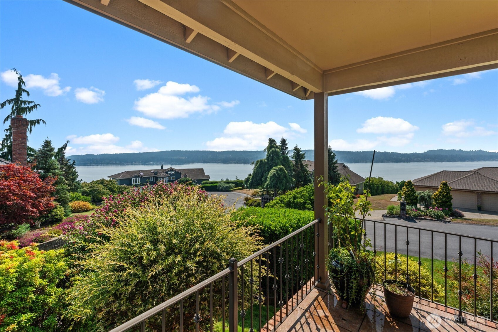 21 33rd Avenue Court