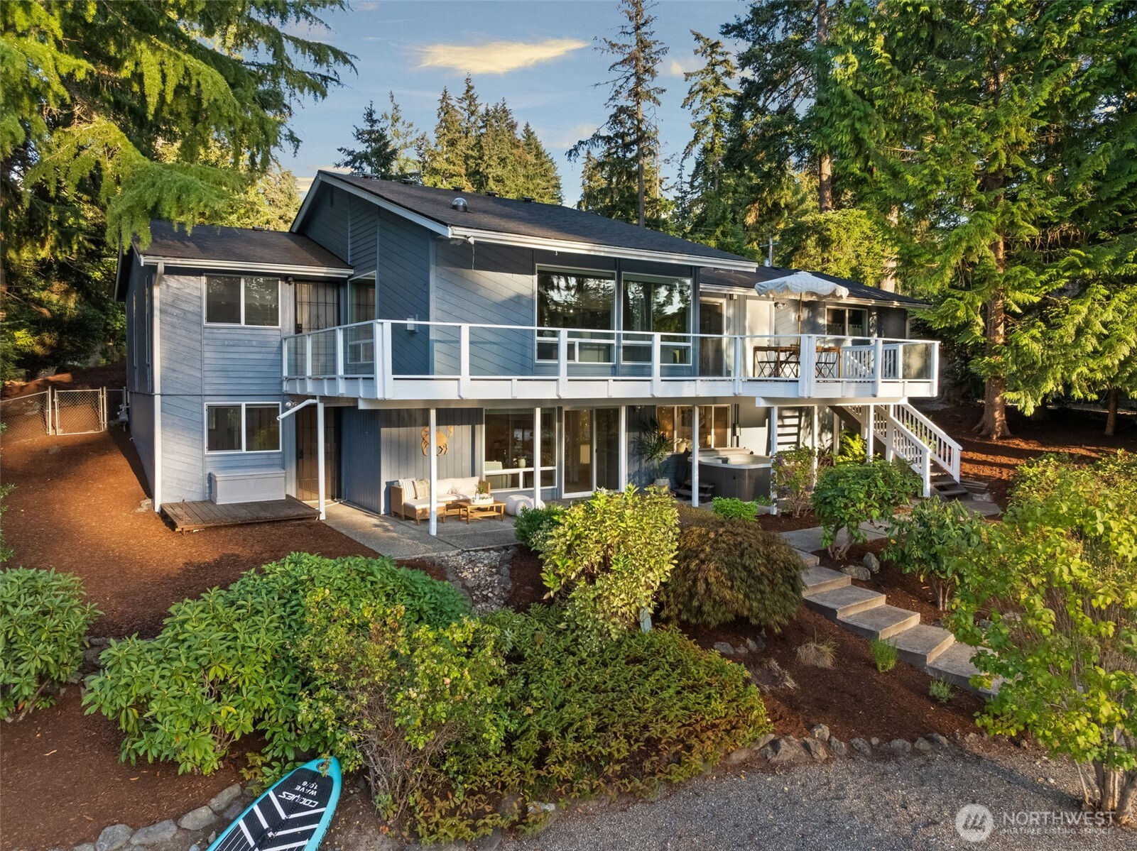 8812 86th Avenue NW