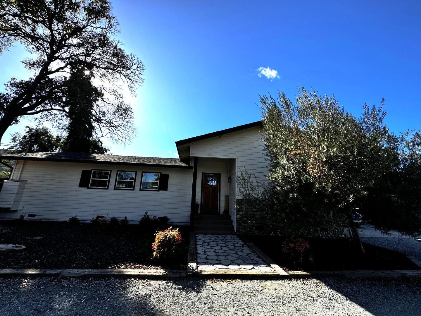 975 Llagas RD