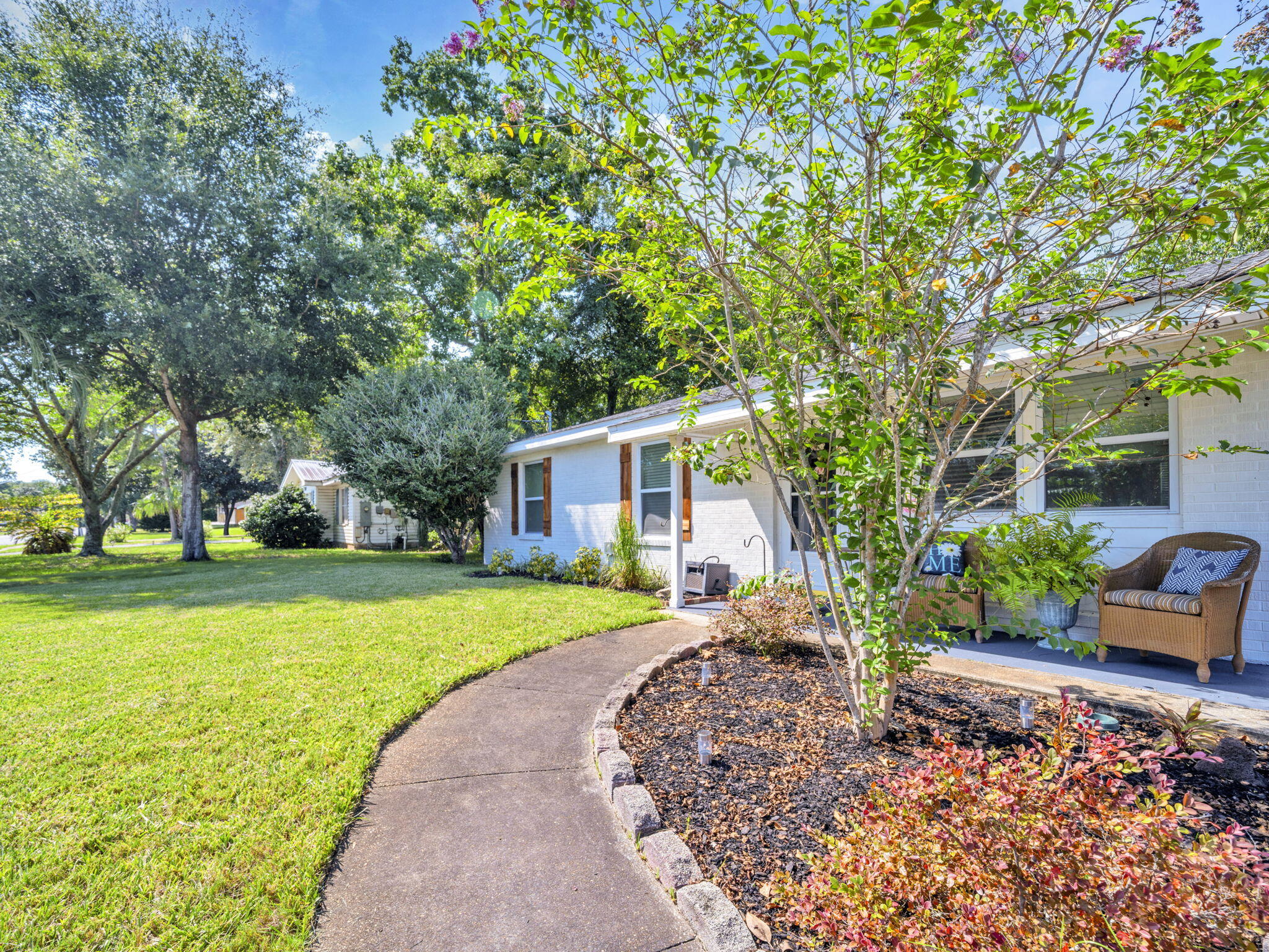 227 NW Holmes Boulevard