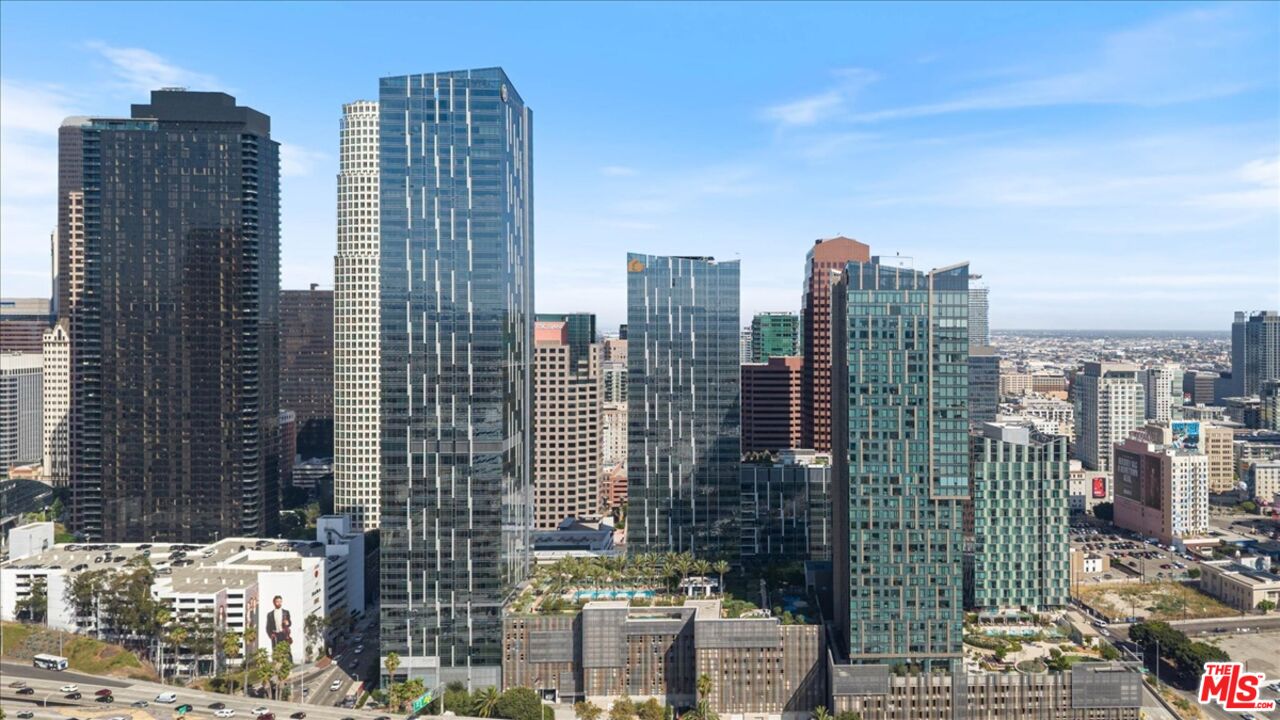 877 Francisco St Unit: 2809