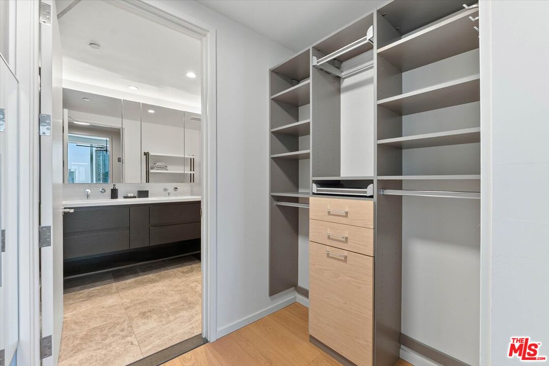 877 Francisco St Unit: 2809