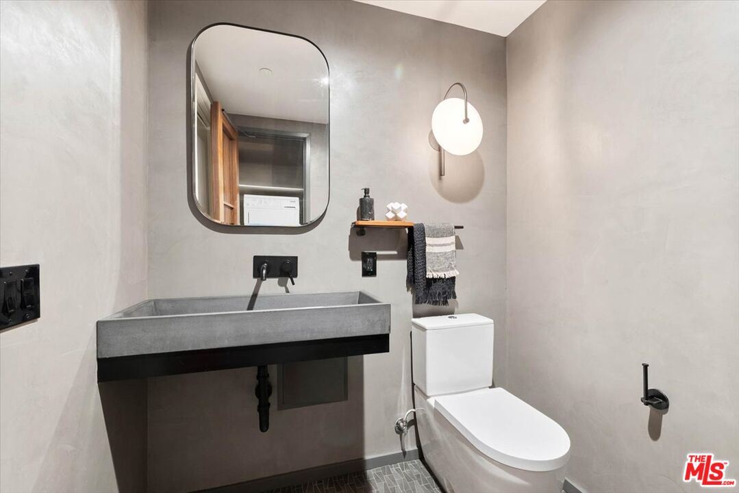 877 Francisco St Unit: 2809