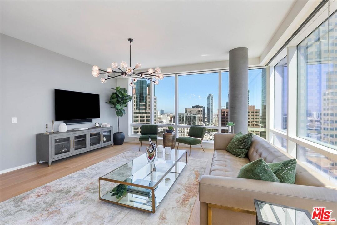 877 Francisco St Unit: 2809