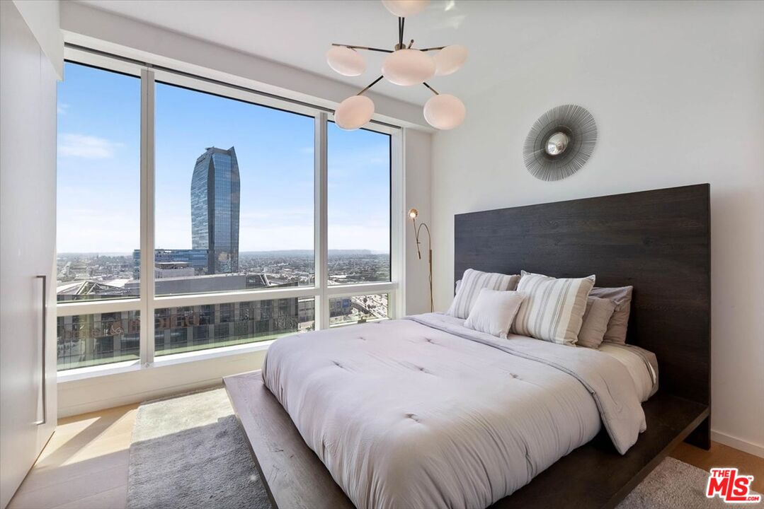 877 Francisco St Unit: 2809