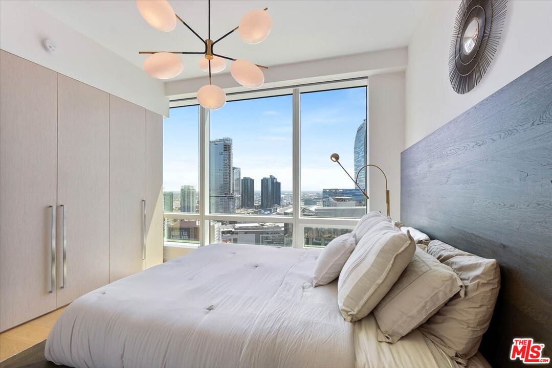 877 Francisco St Unit: 2809