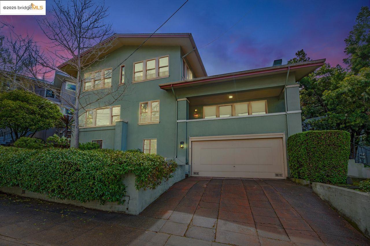 491 Boulevard Way