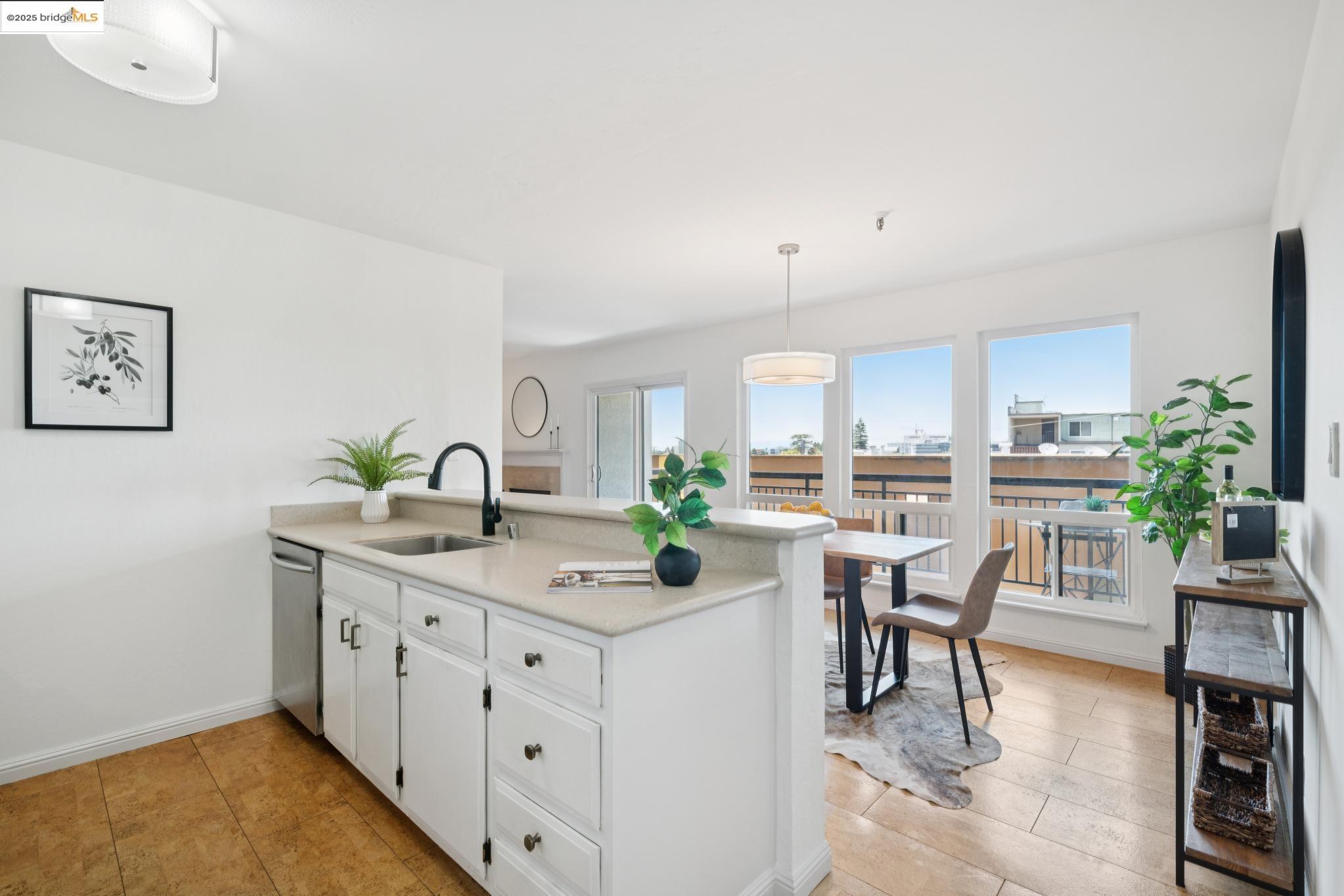 325 Vernon St # 103