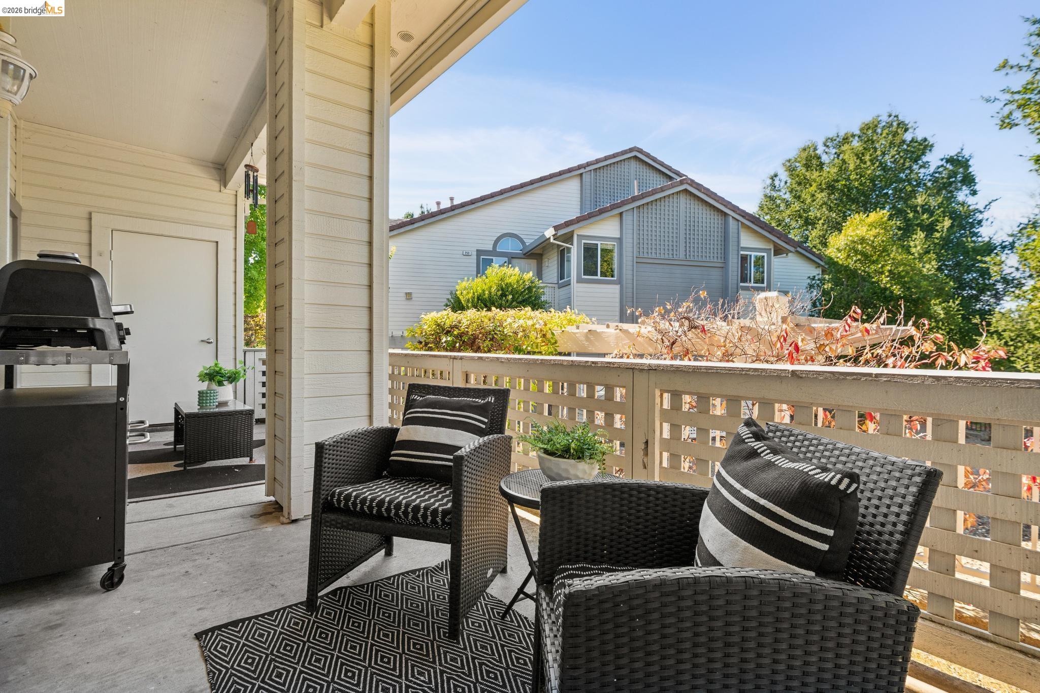 255 Florence Ct