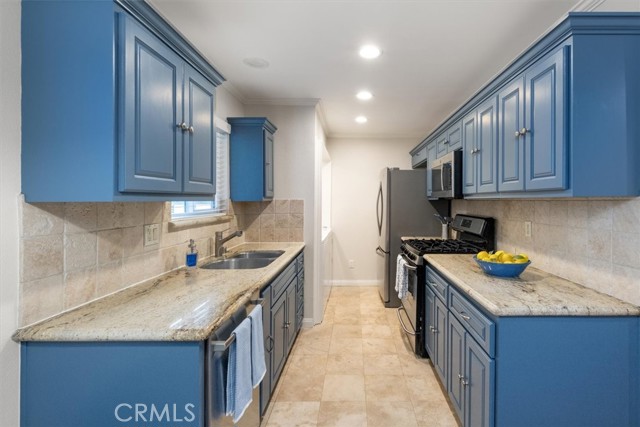 4230 Whitsett AVE Unit: 10