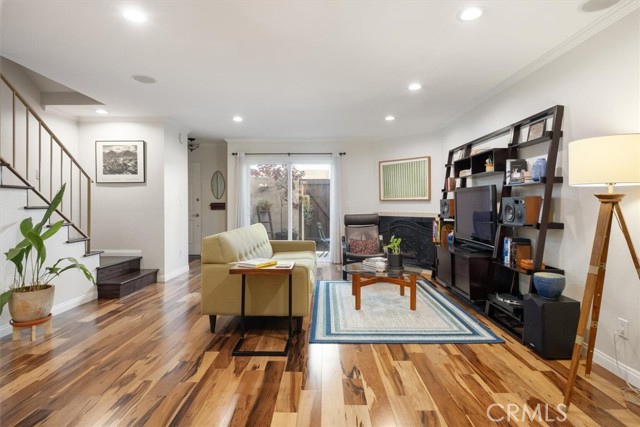 4230 Whitsett AVE Unit: 10