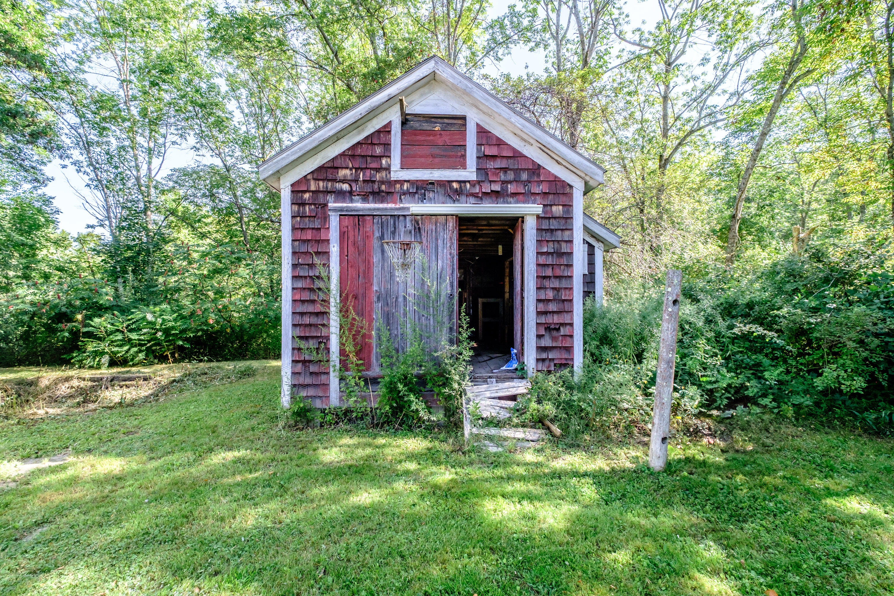 696 Royalsborough Road