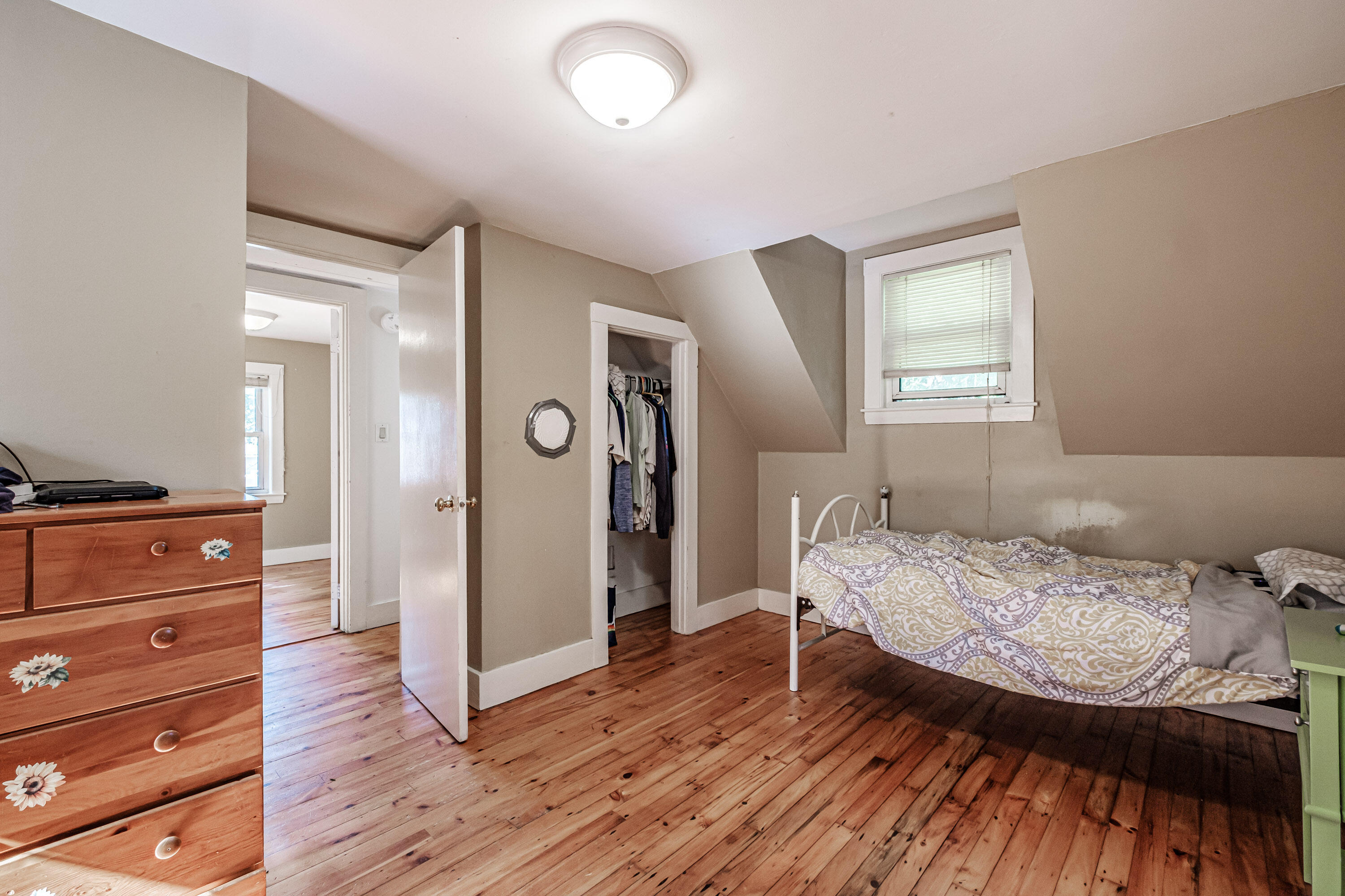 696 Royalsborough Road