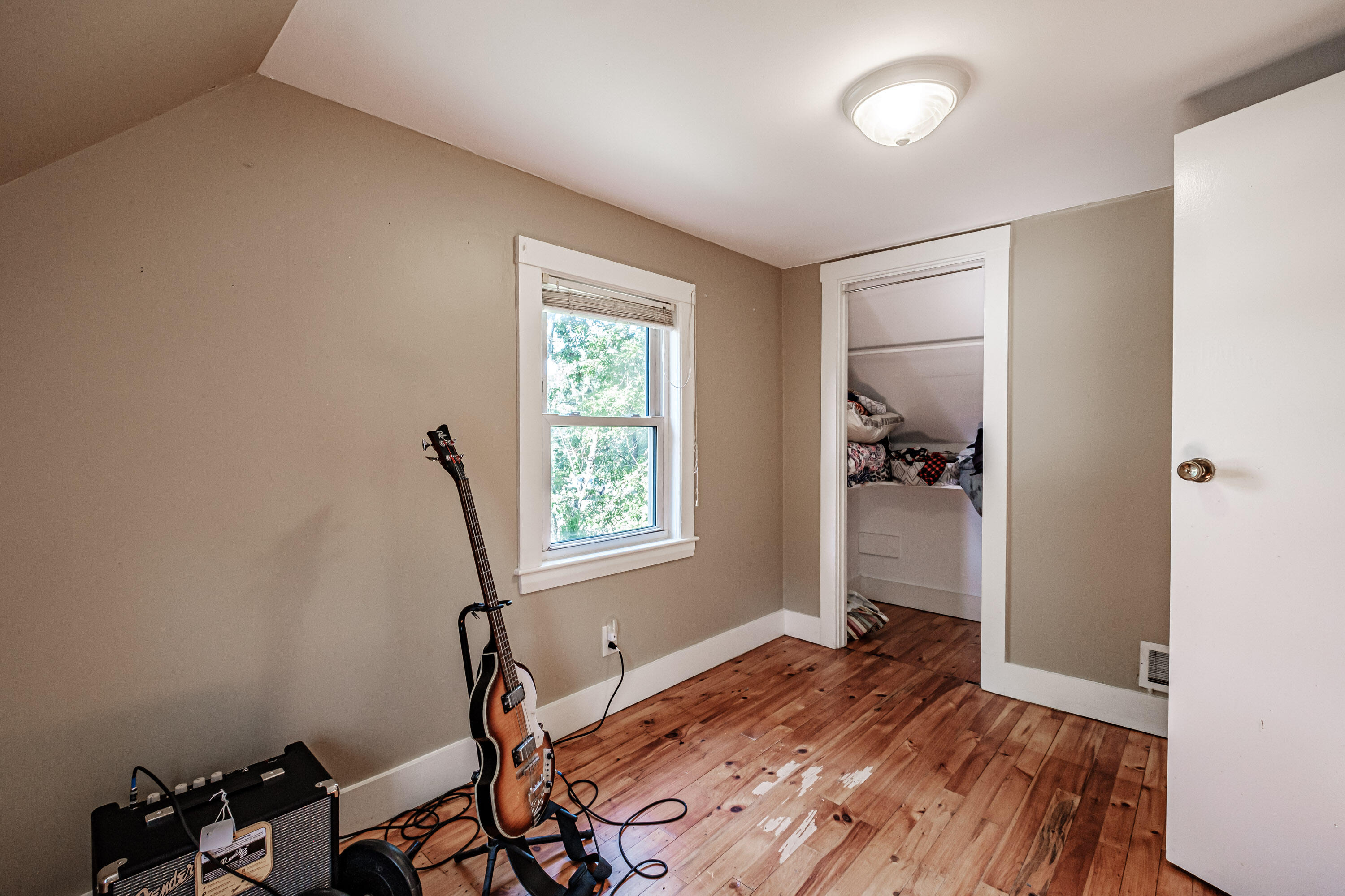 696 Royalsborough Road