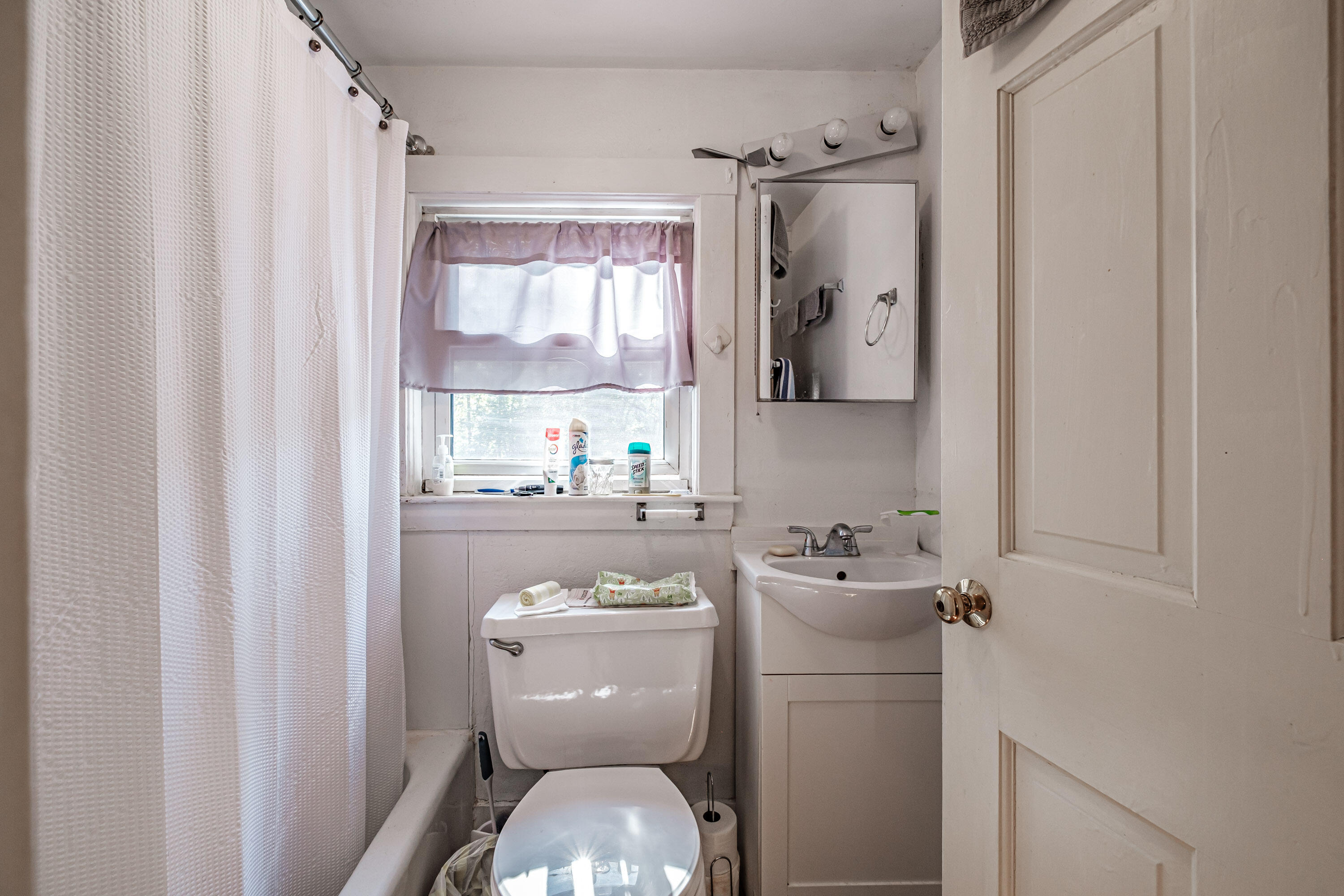 696 Royalsborough Road