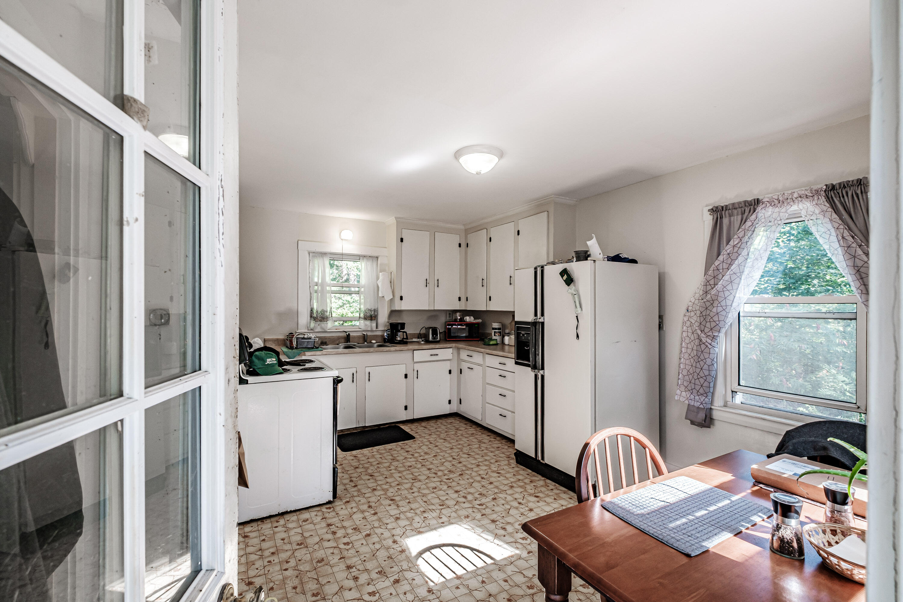 696 Royalsborough Road